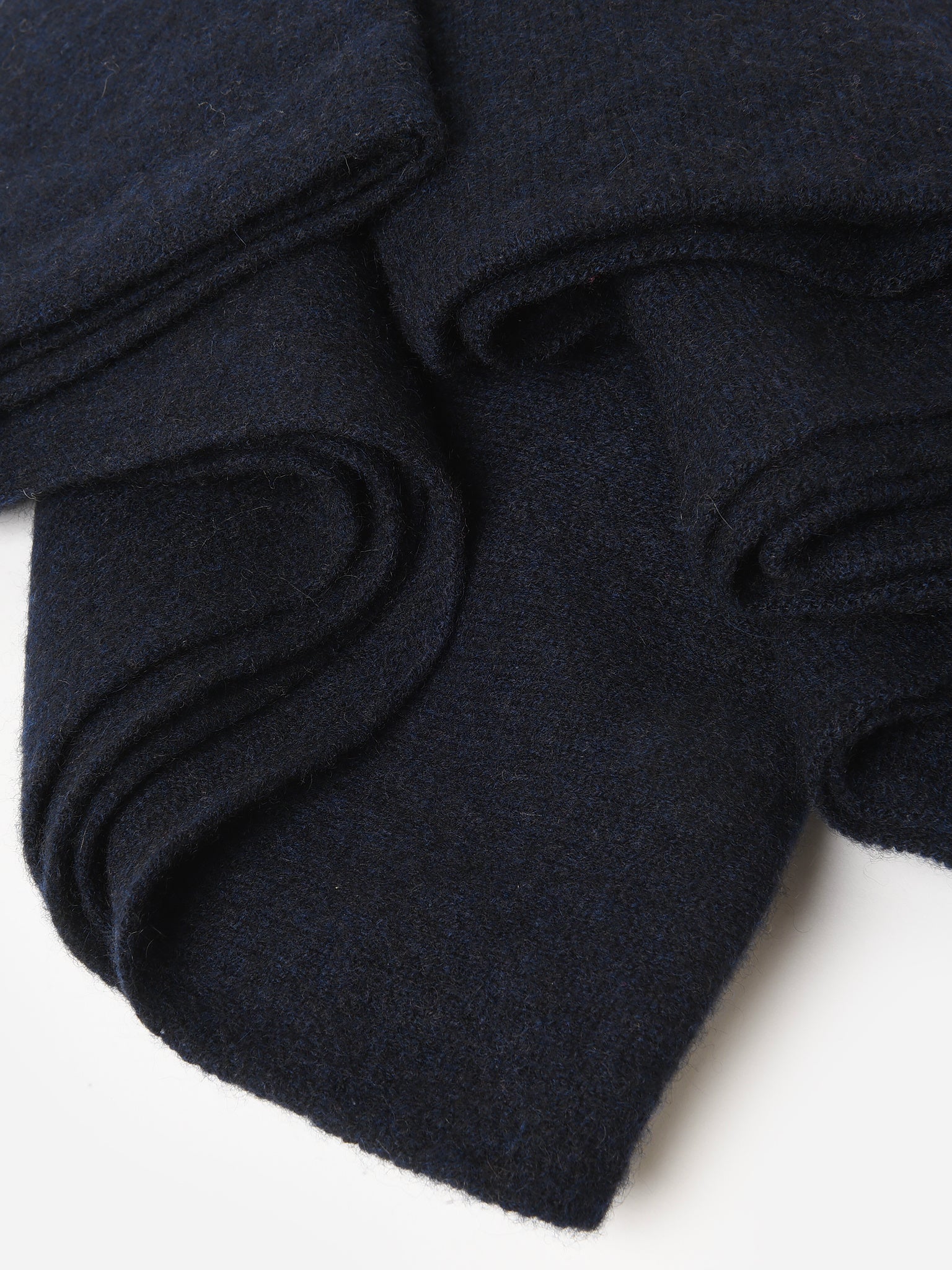 White + Warren Cashmere Travel Wrap - Saint Bernard