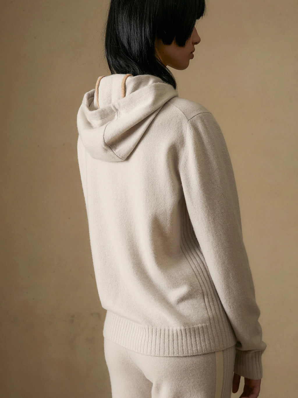489552x100BEIGE-alt1