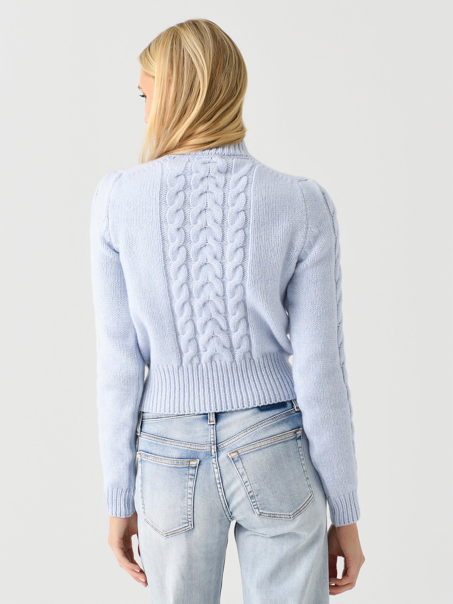 4HVC22-V15407xAZUR-alt3