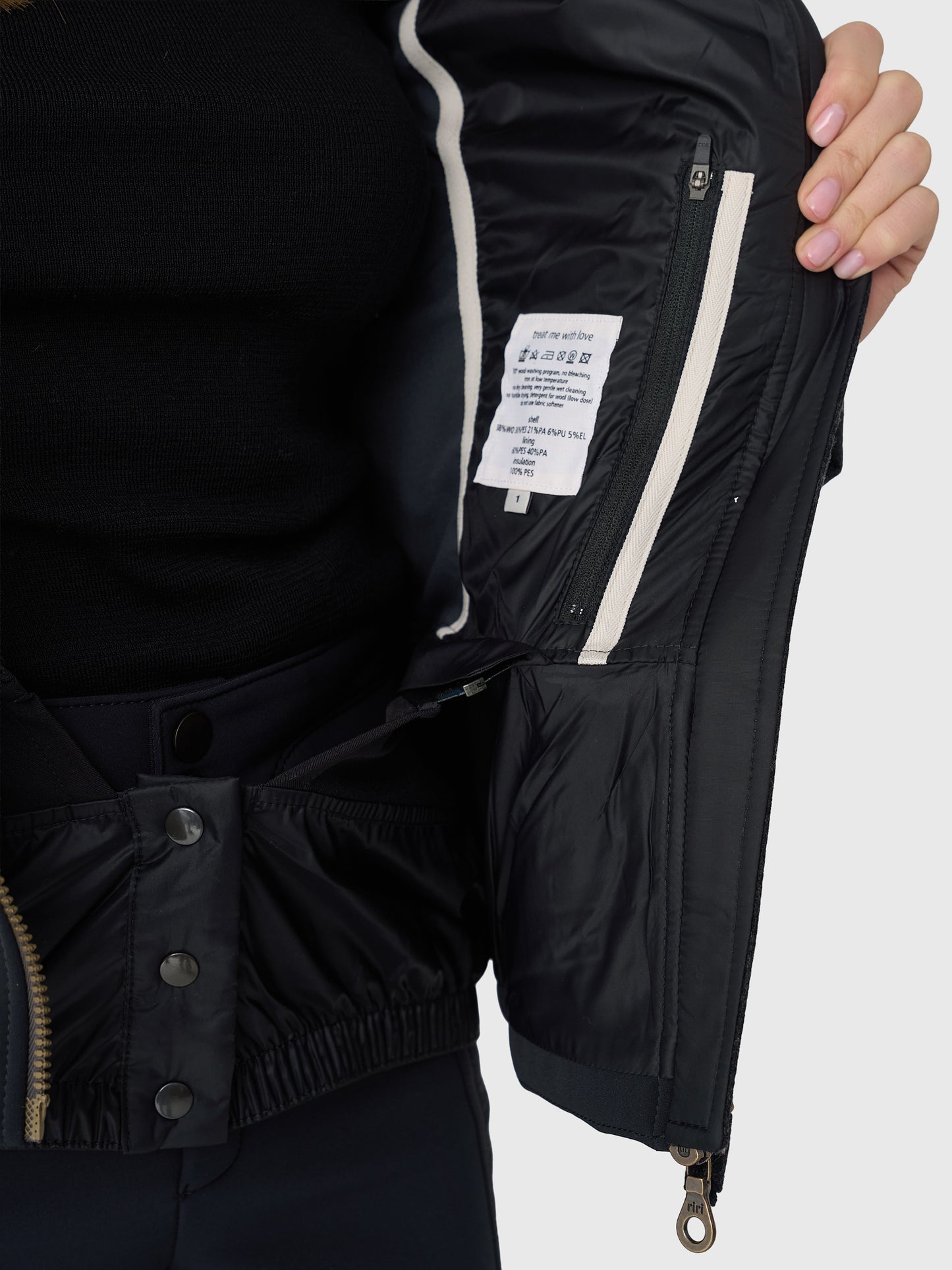 538230x010BLACK-alt3