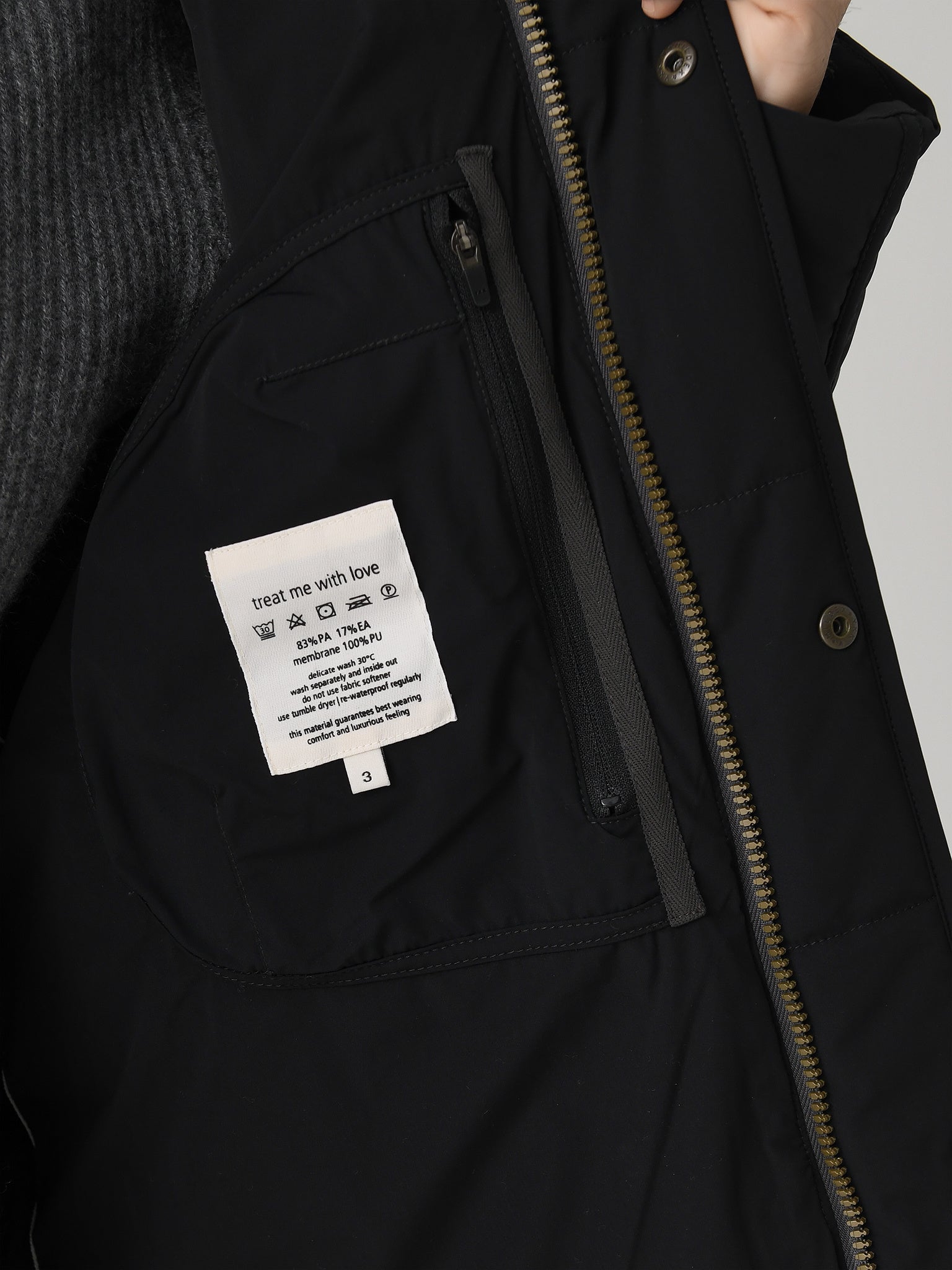 586691x010BLACK-alt6