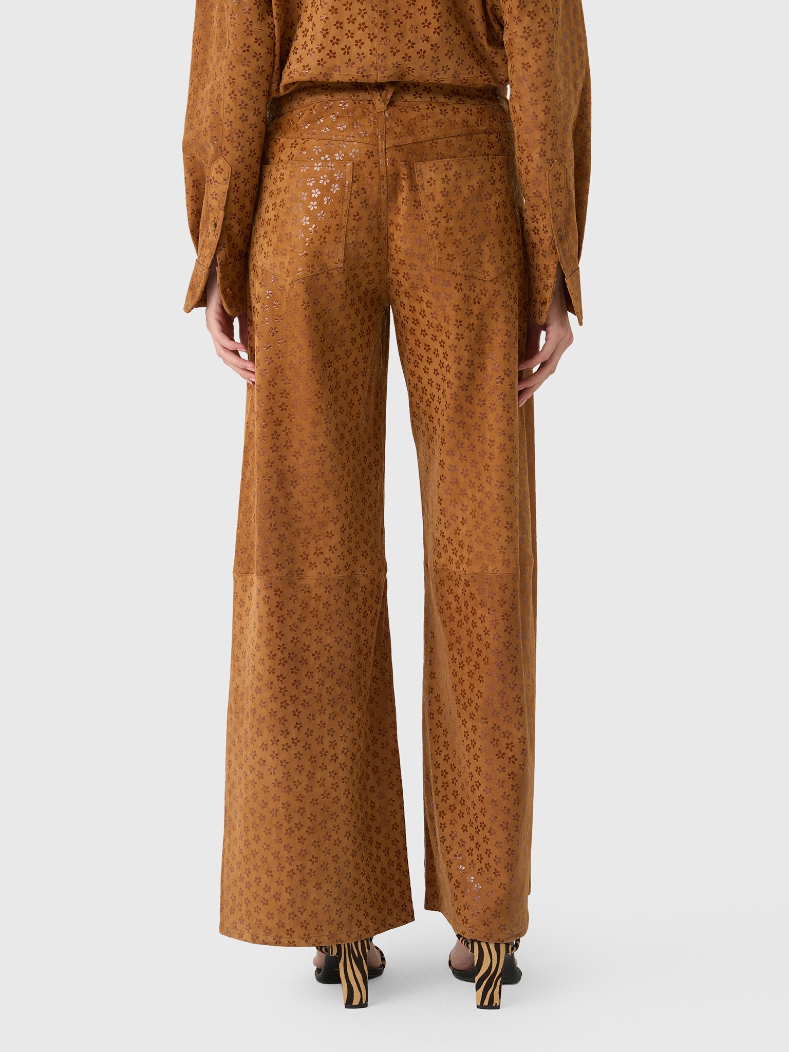 SPRWMN Women's Suede 5 Pocket Wide Leg Pant - Saint Bernard