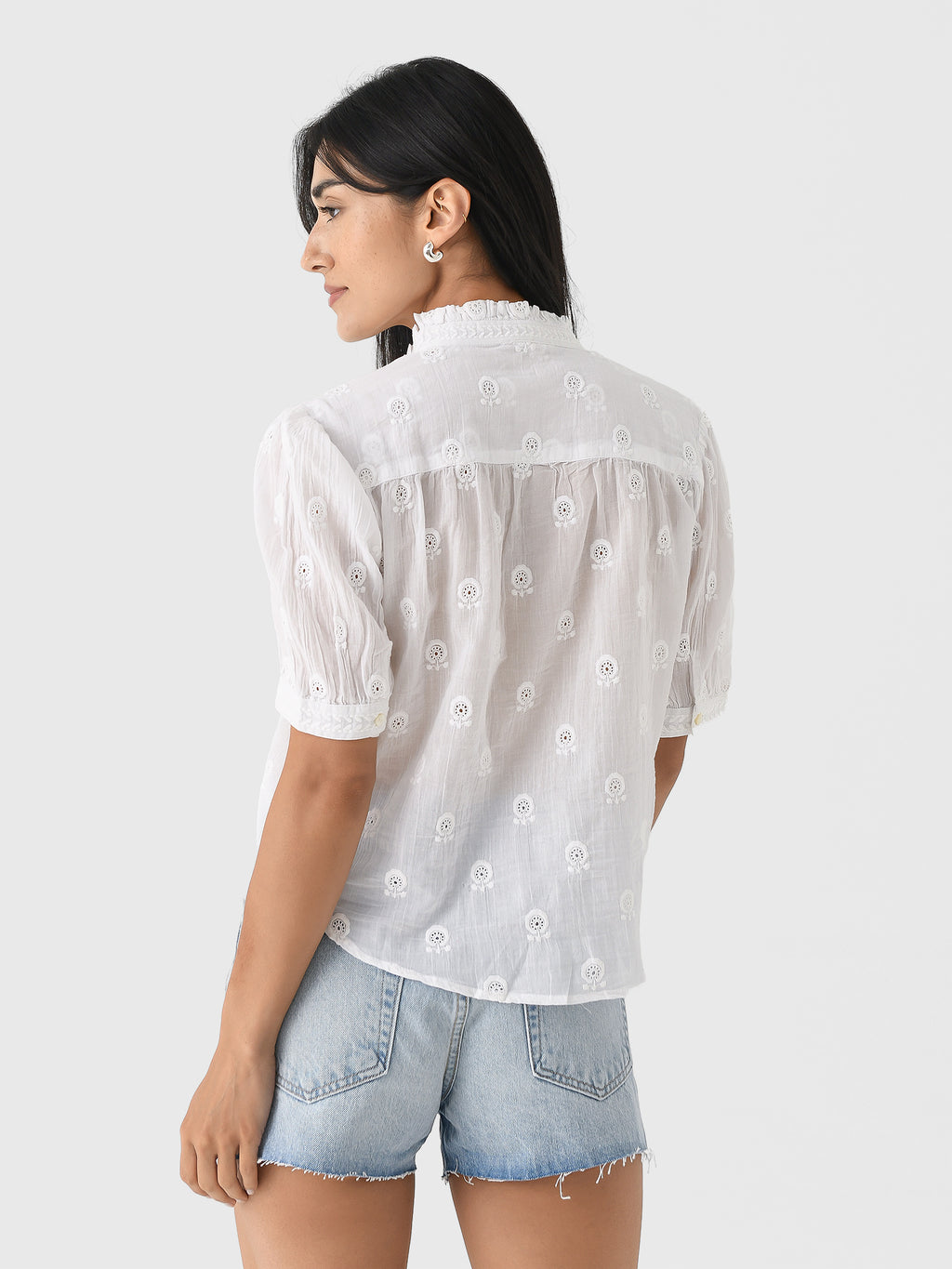 647902xWHITE-alt3
