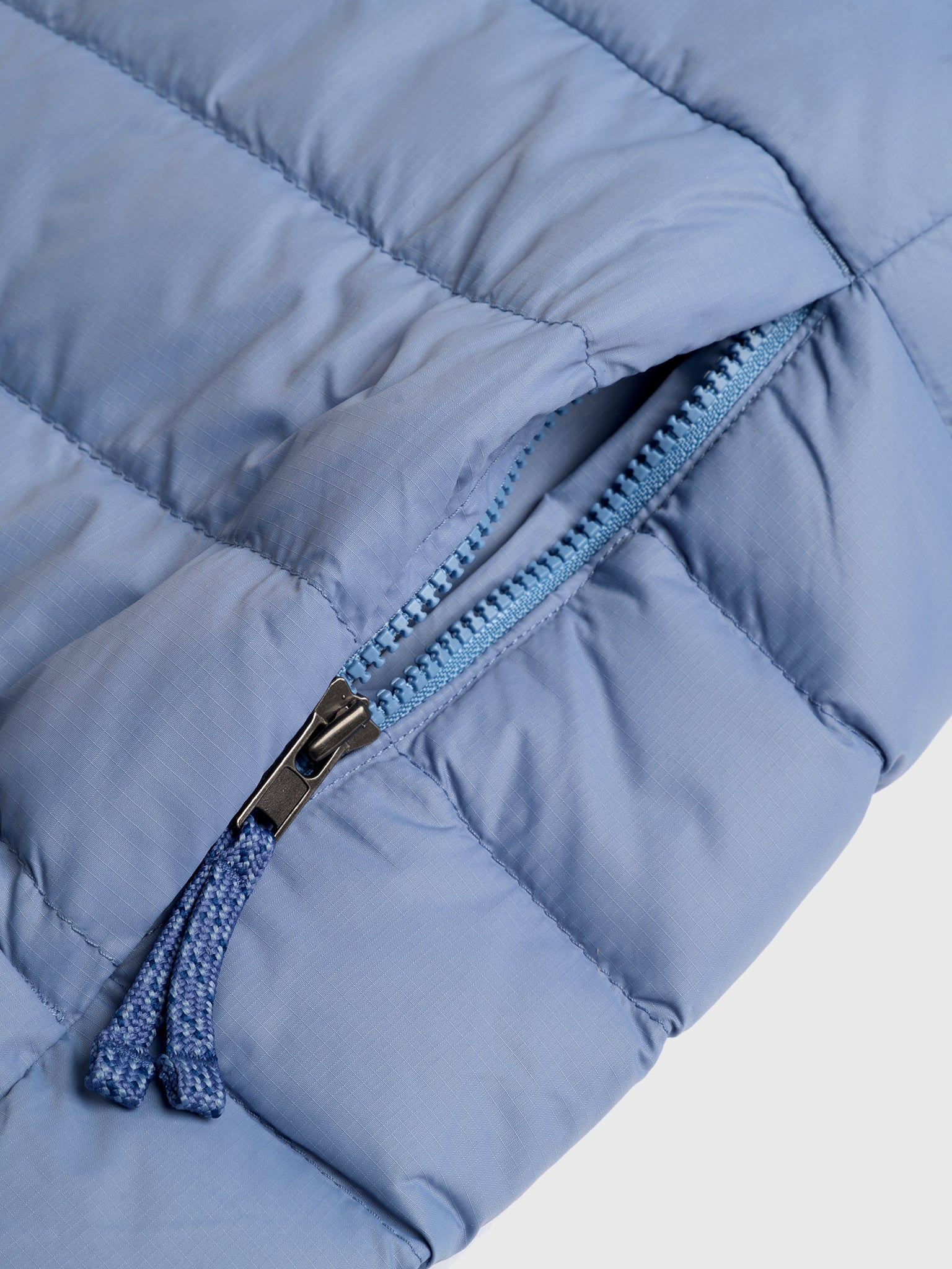 68625xBARNACLEBLUE-alt1