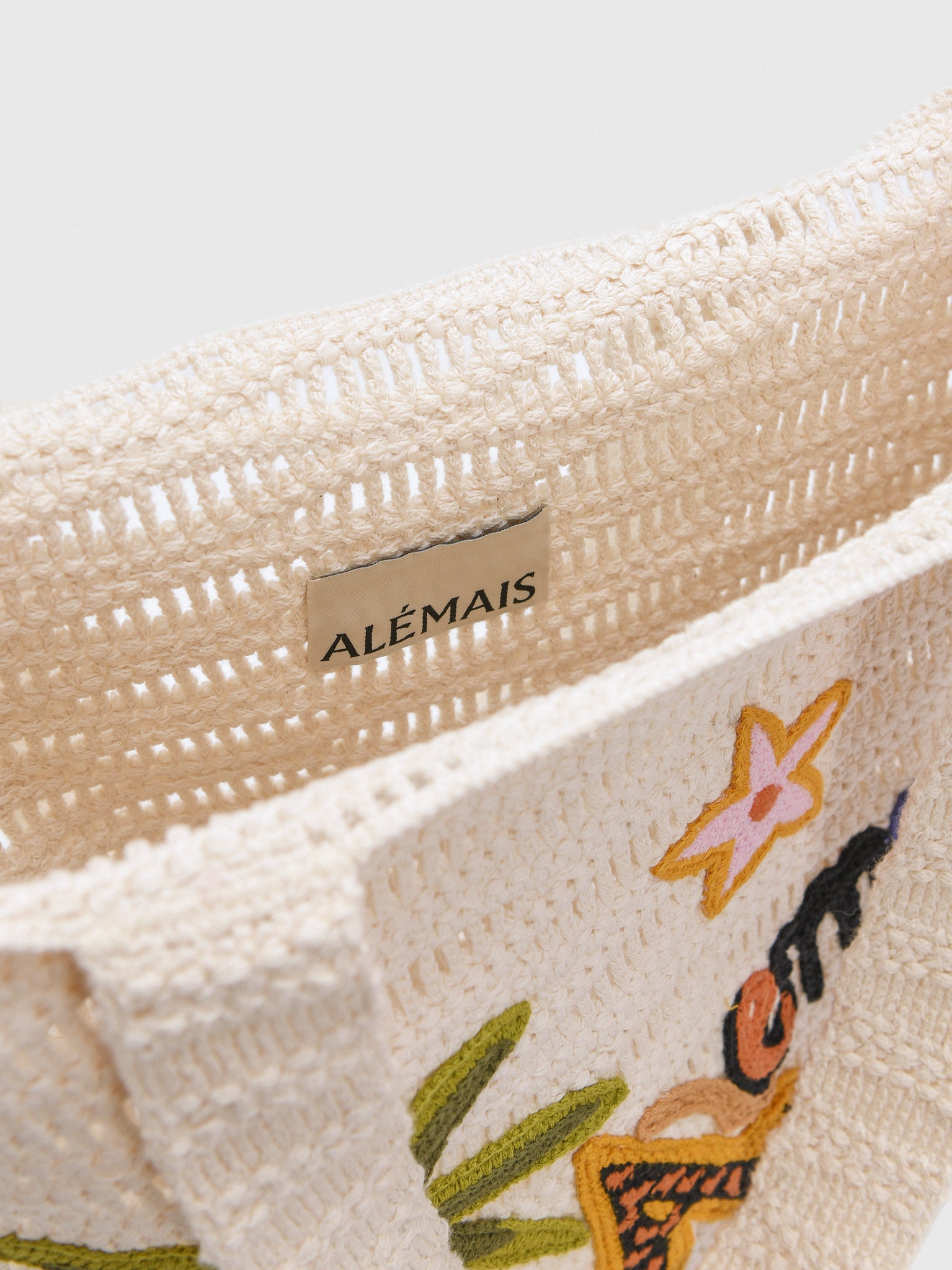Alemais Island Cove Crochet Tote - Saint Bernard