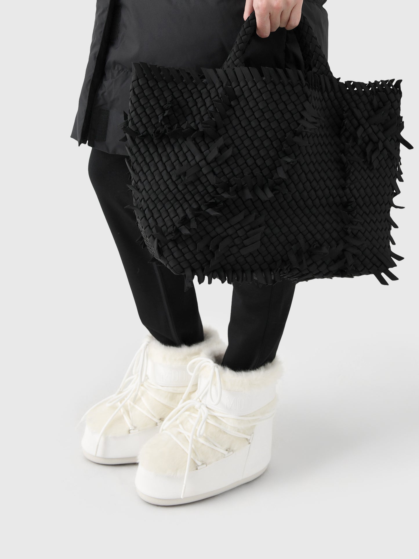 80D1409390xFAUXFURWHITE-alt1