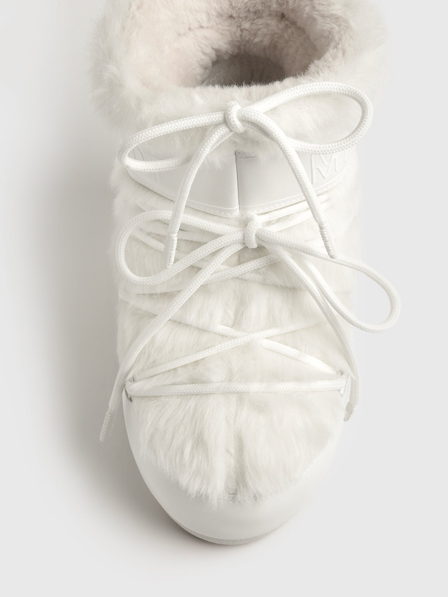 80D1409390xFAUXFURWHITE-alt2