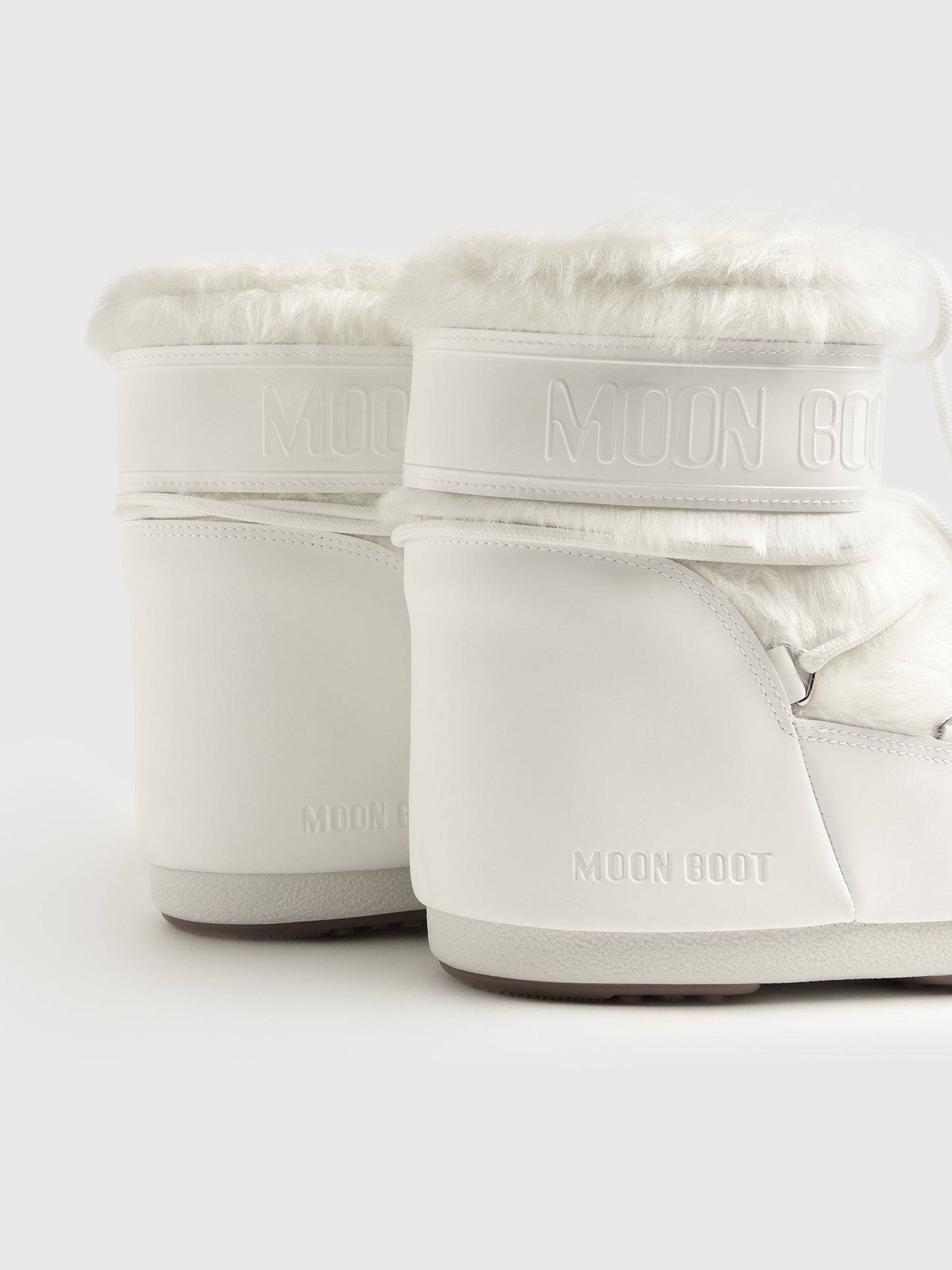 80D1409390xFAUXFURWHITE-alt3