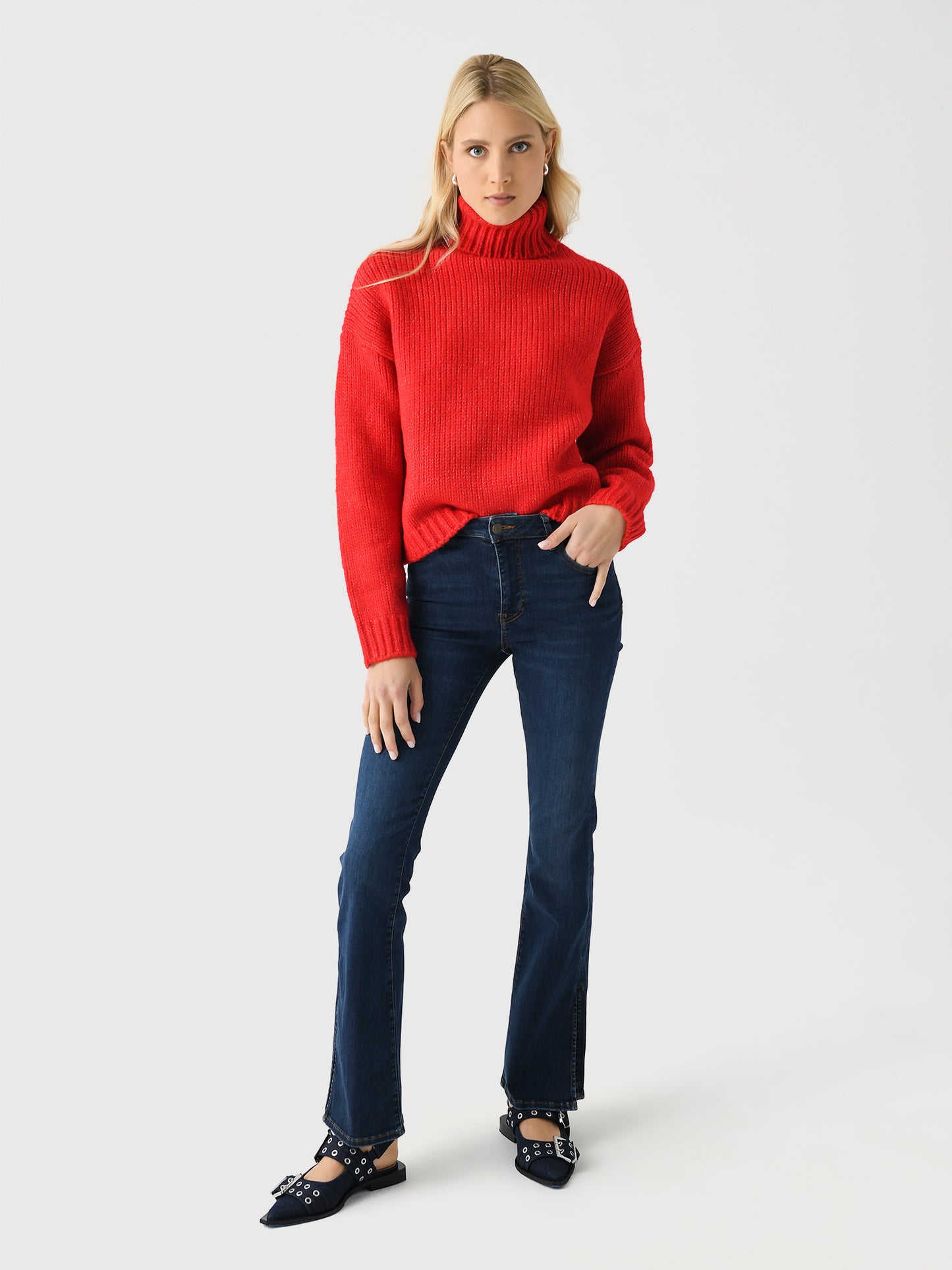 8101TNF24xSCARLET-alt1