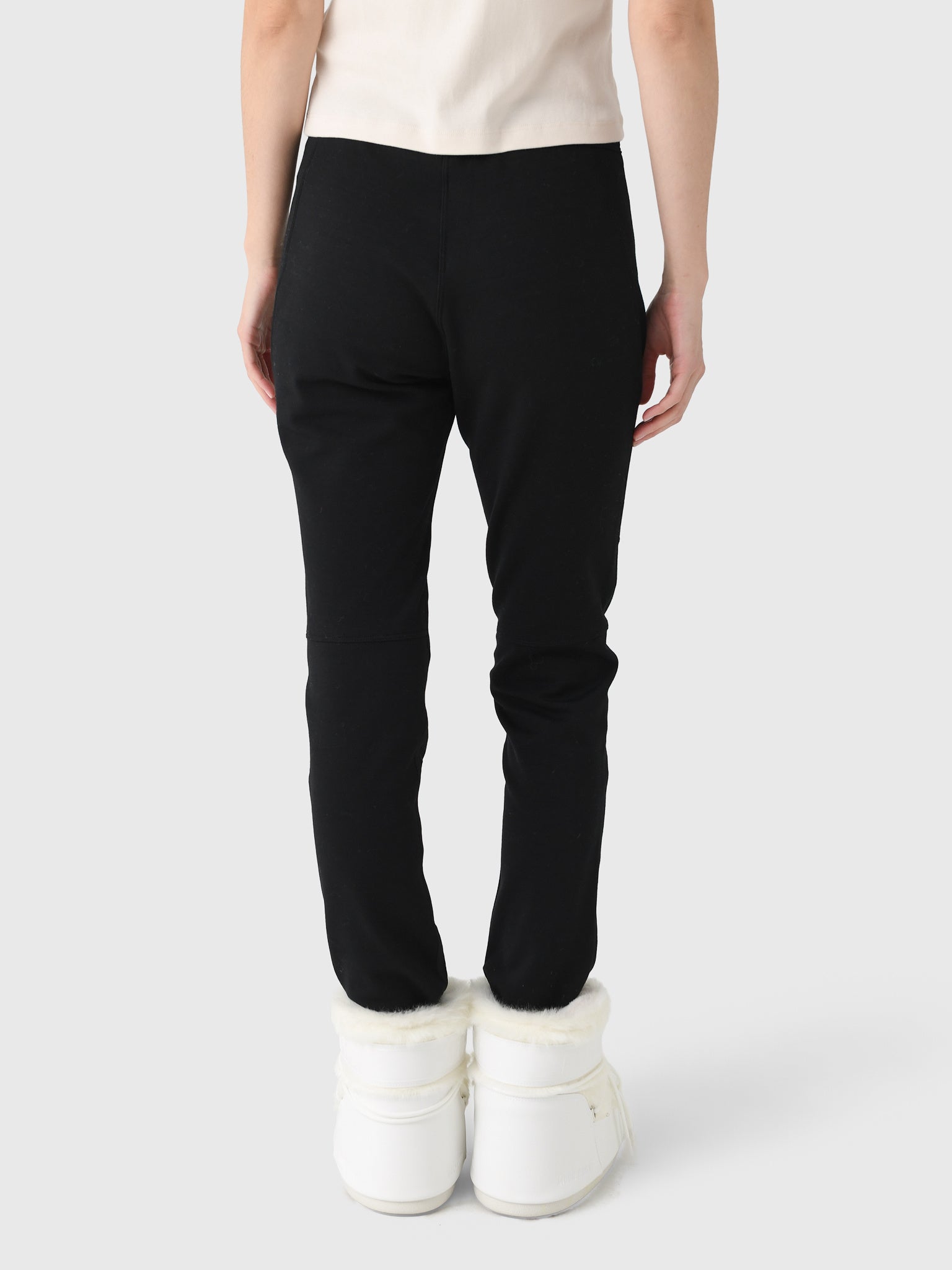 830624x010BLACK-alt2