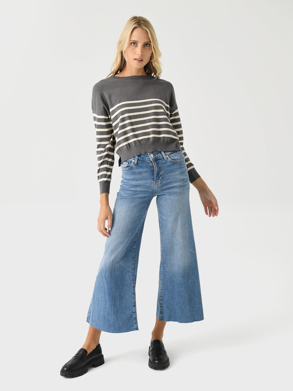 9232DxSTRIPEDGREYMELANGEANDECRU-alt1