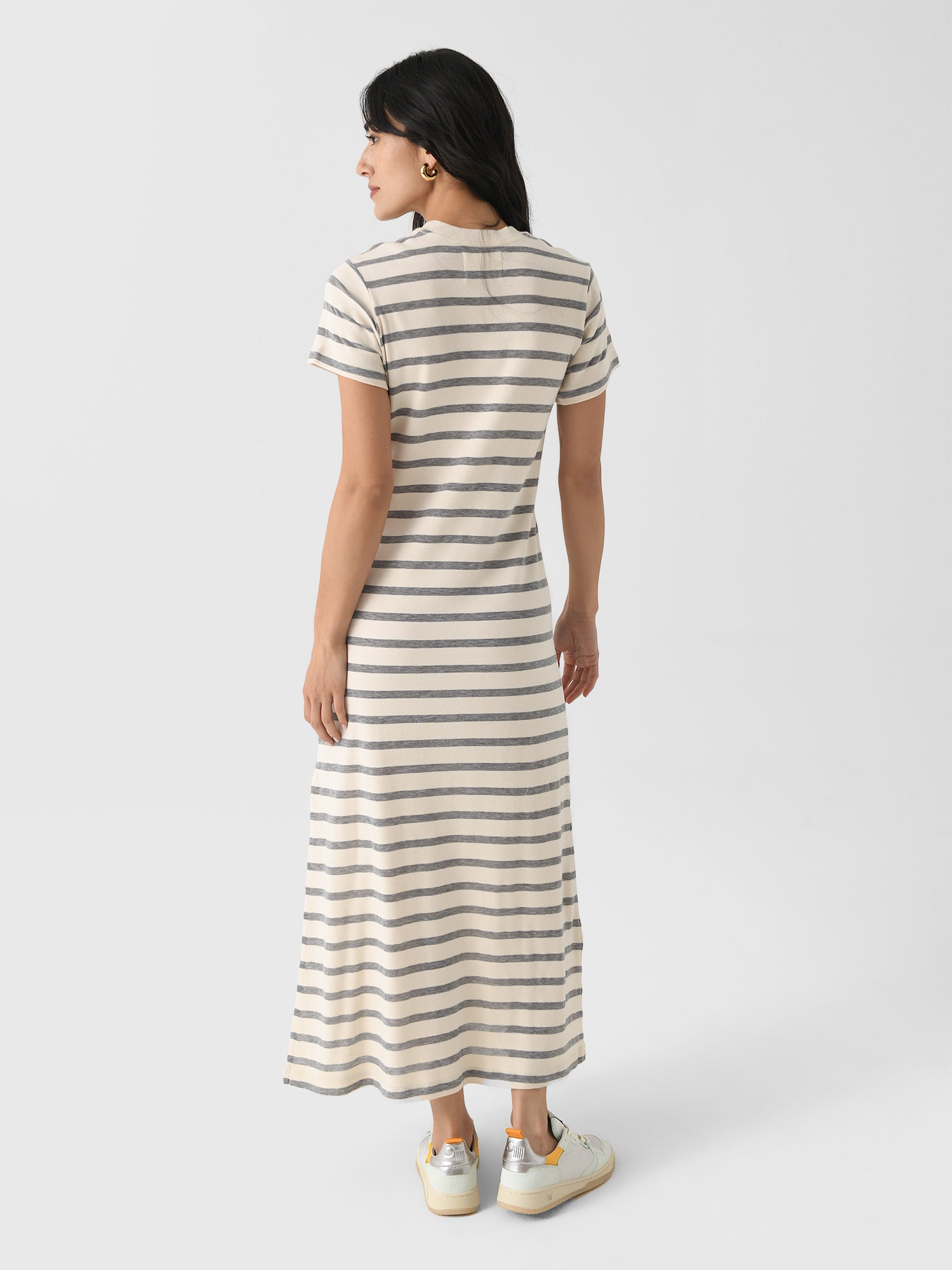 9375-1667xCAMPANULASTRIPE-alt2