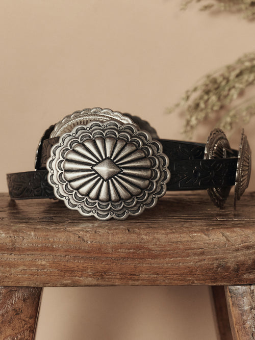 The Great X Stetson Women's The Tooled Leather Concho Belt