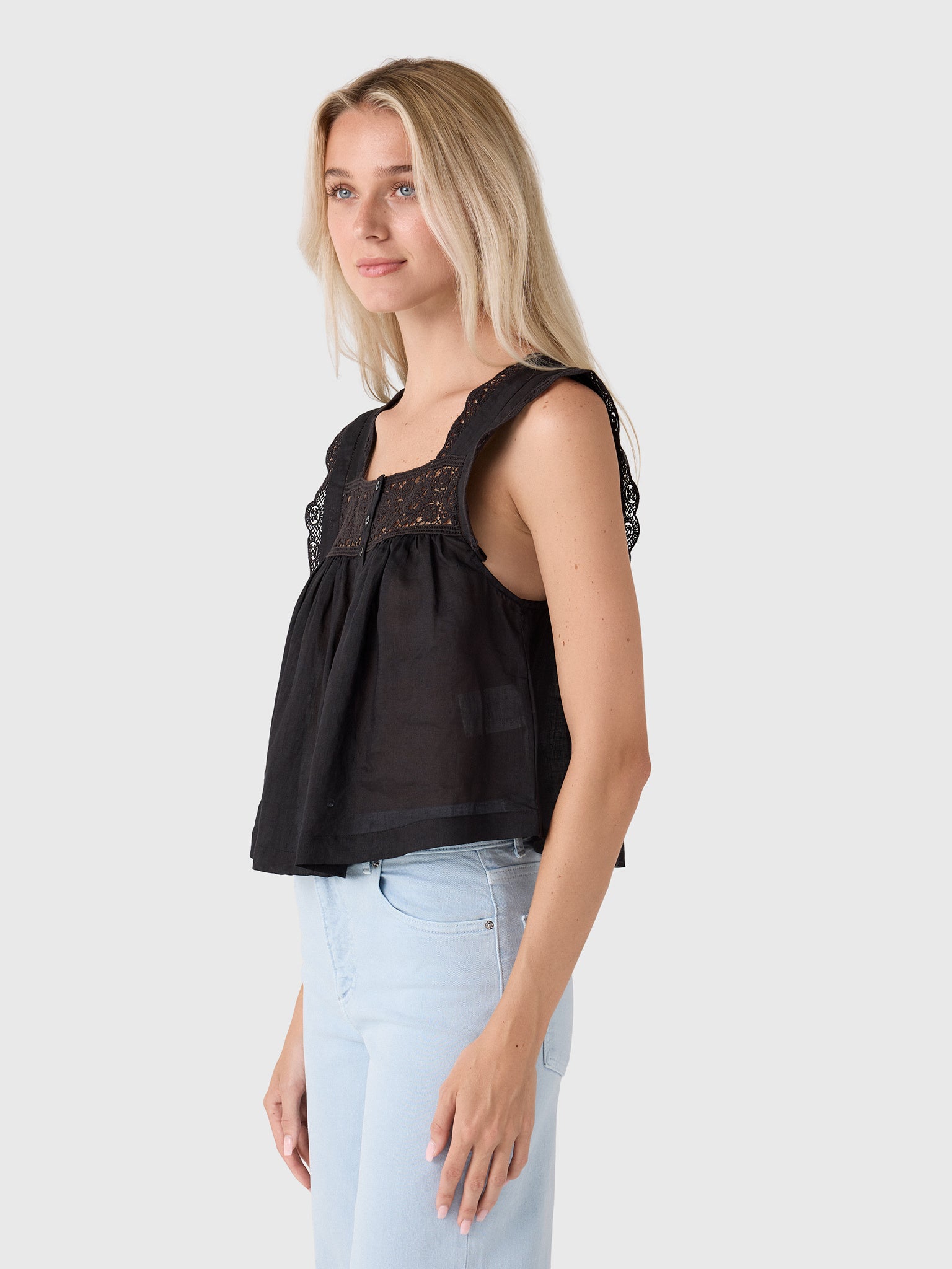 Citizens Of Humanity Women's Mia Embroidered Top - Saint Bernard
