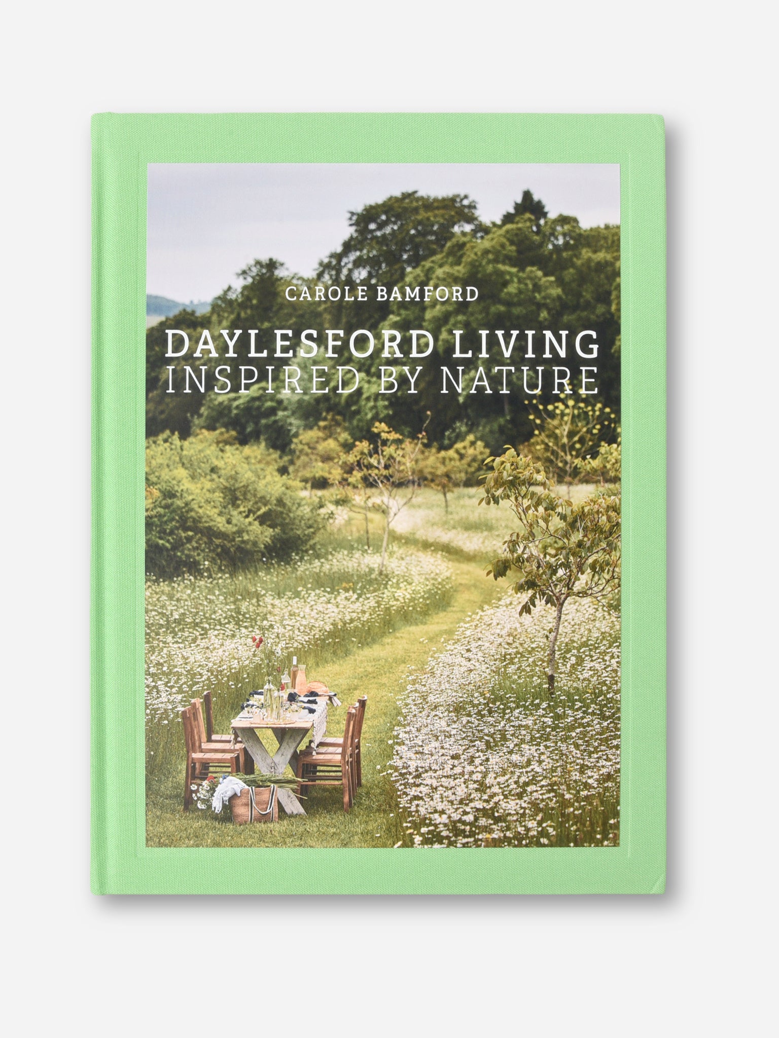 Abrams Publishing Daylesford Living: Inspired by Nature: Organic Lifestyle in the Cotswolds - Saint Bernard