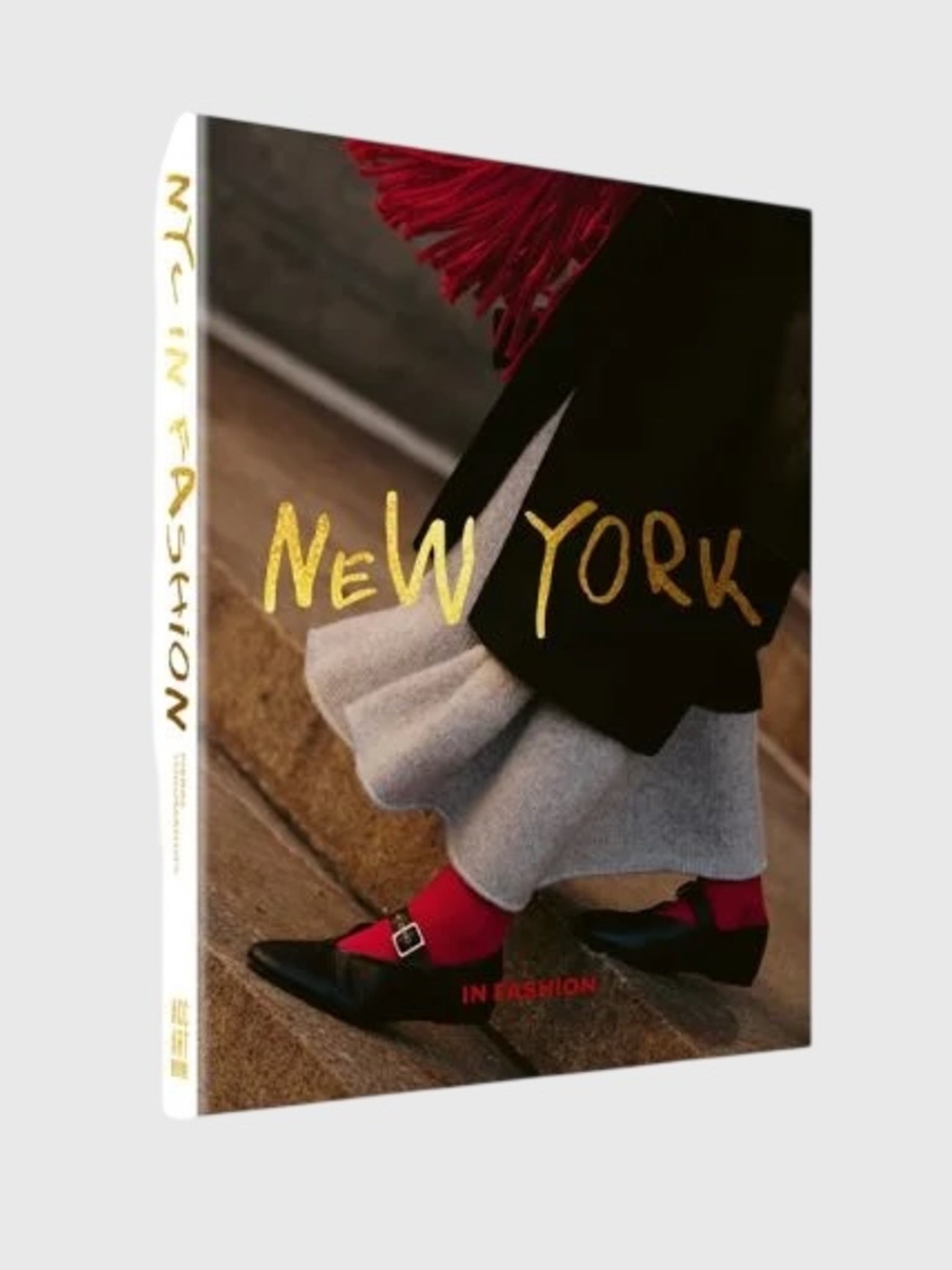 National Book Network New York. In Fashion - Saint Bernard