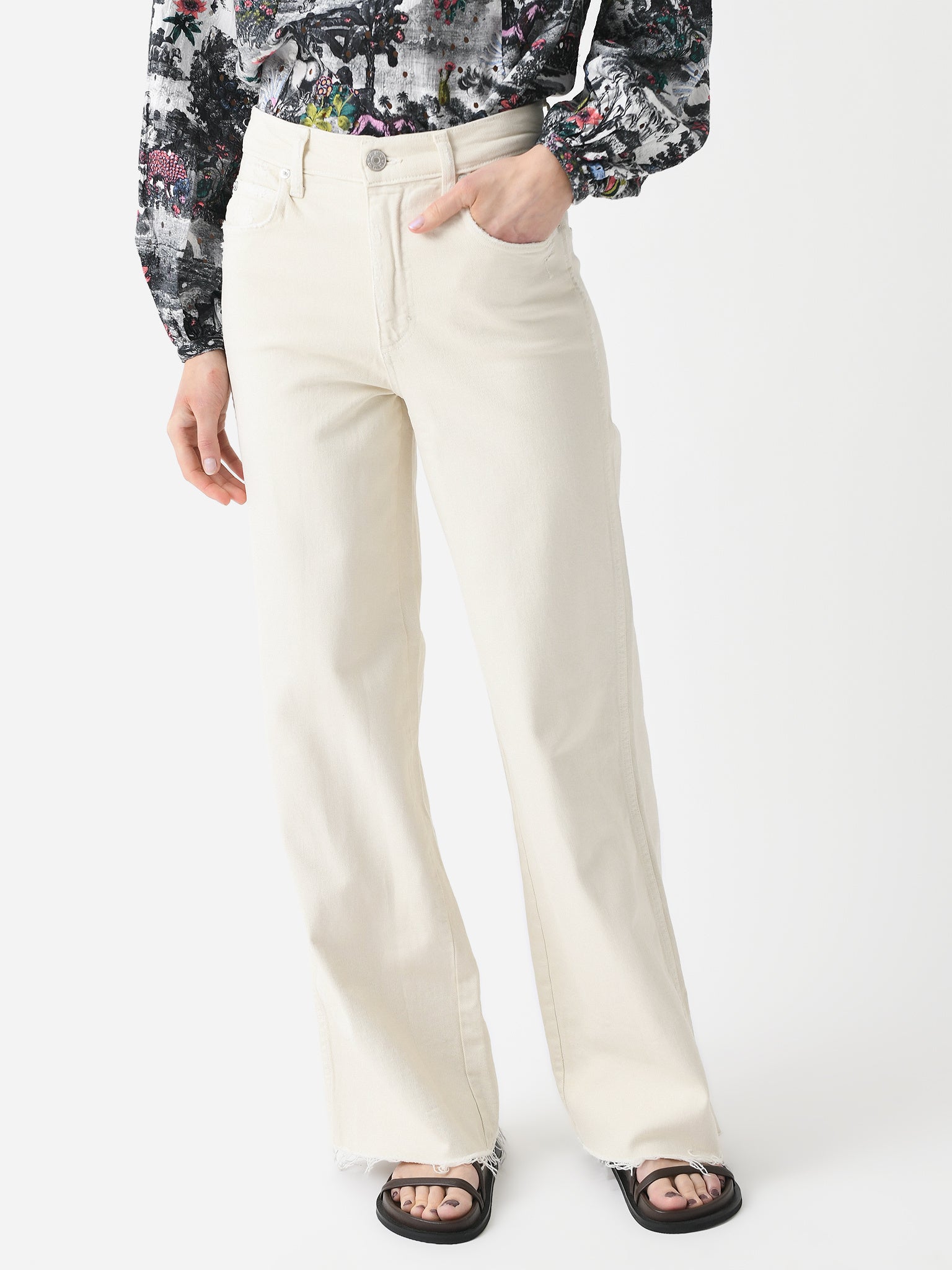AMO Women's Frida Jean - Saint Bernard