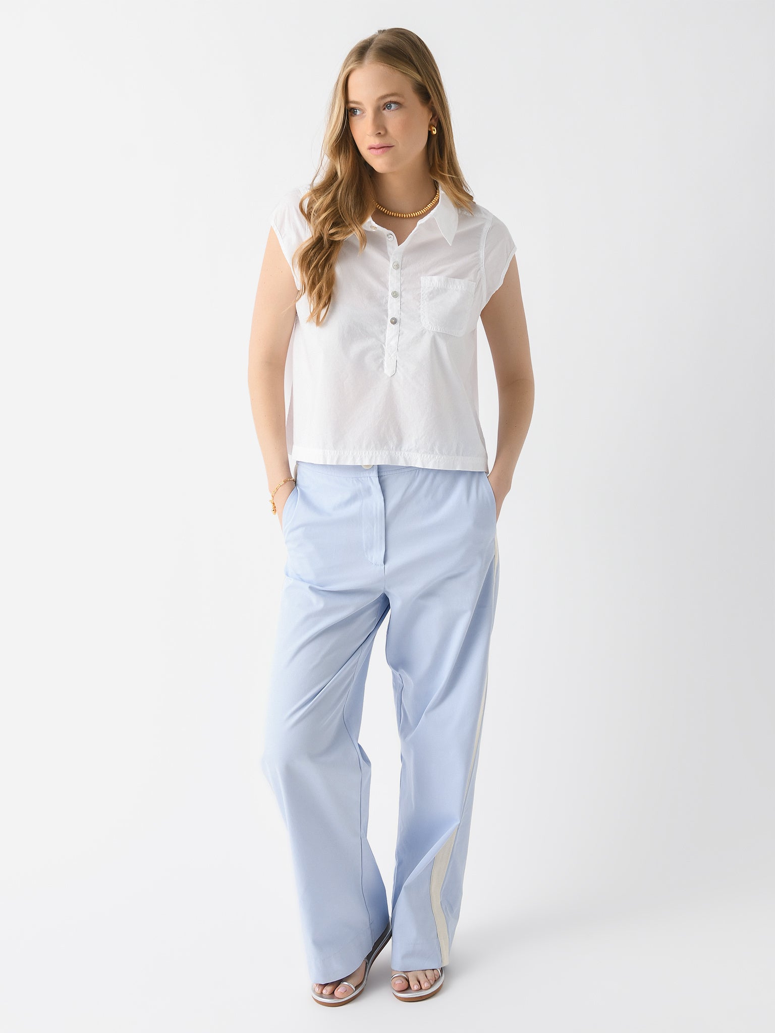 A145883xWHITE-alt1