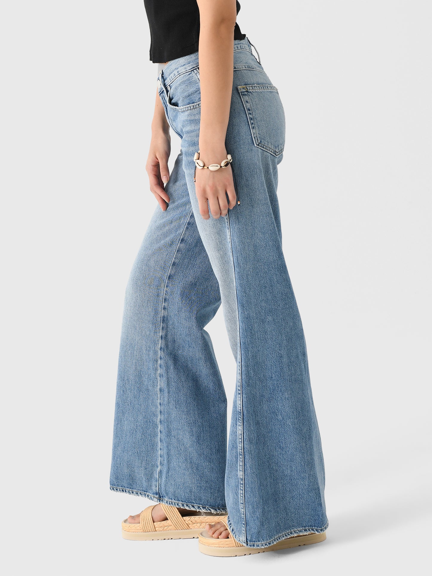 A249762xMAVERICK-alt2