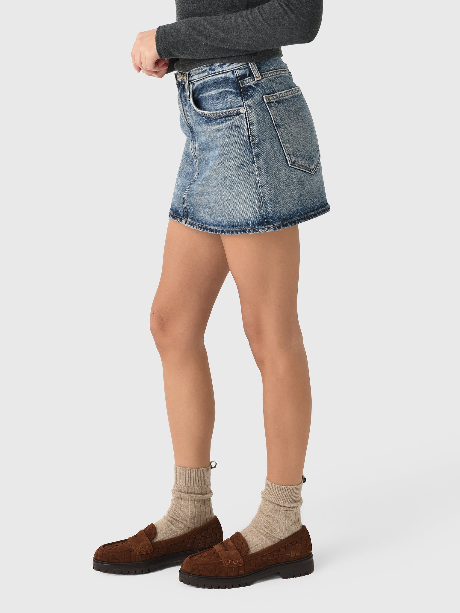 A3071-1206xBROADCAST-alt2