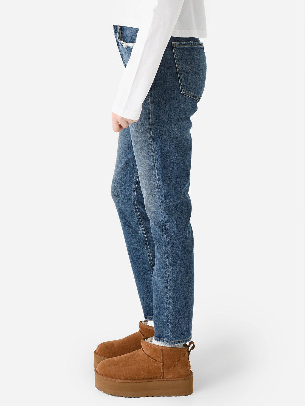 A9090-1140xPOSE-alt2