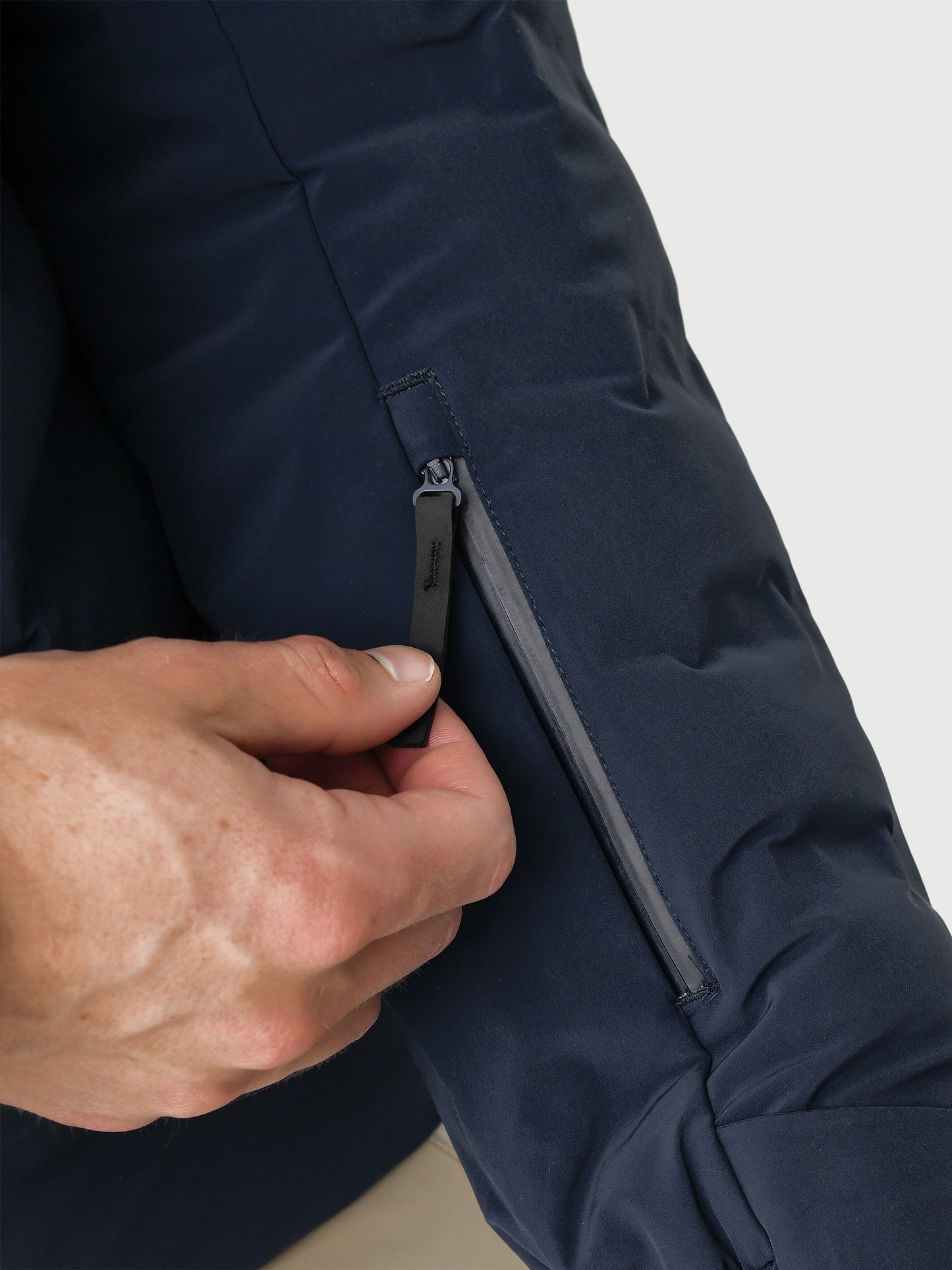 AM400247xSANDERNAVY-alt4