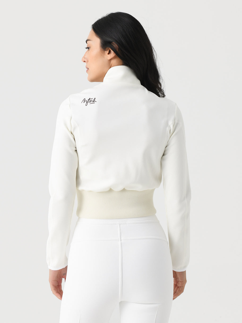 AMW40073xCLOUDWHITE-alt3