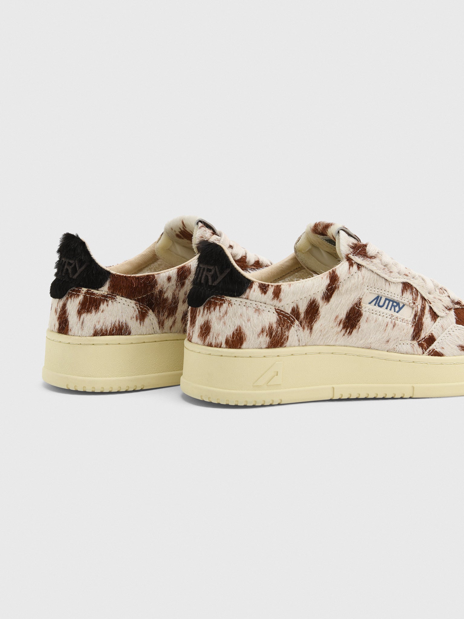Autry Women's Medalist Low Sneaker - Saint Bernard
