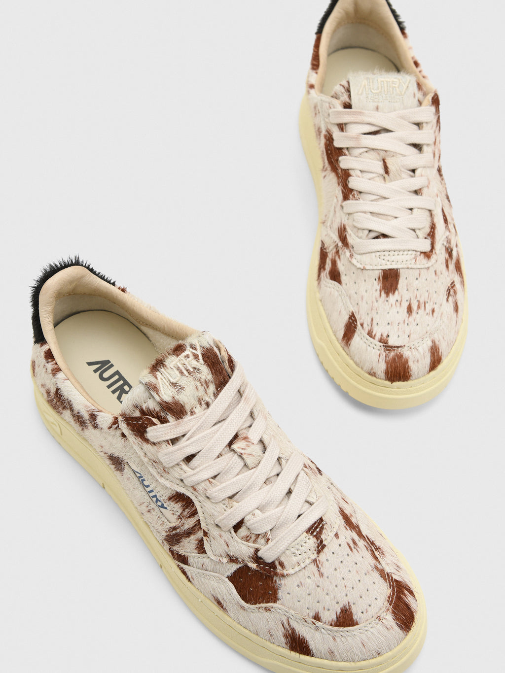Autry Women's Medalist Low Sneaker - Saint Bernard