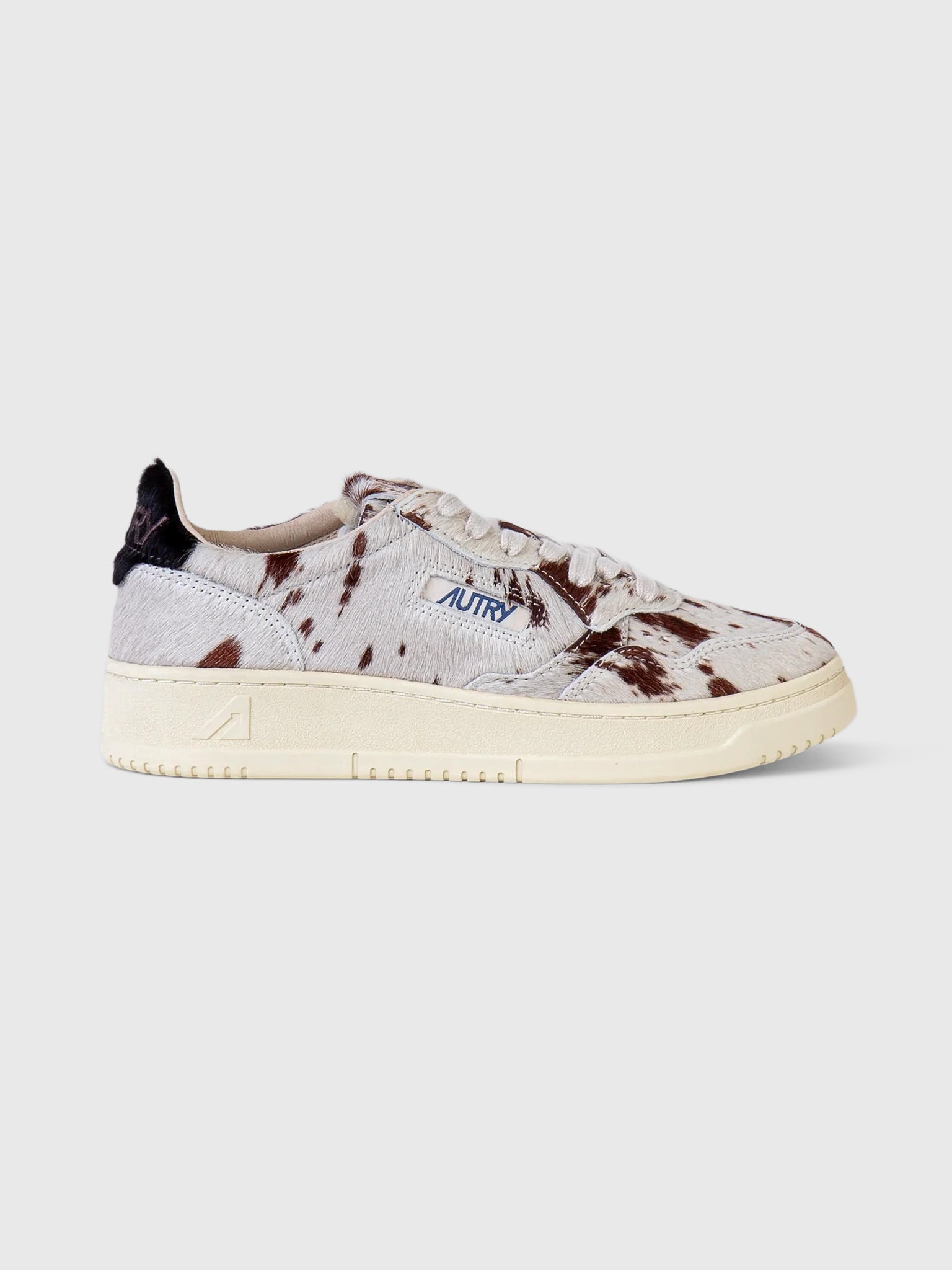Autry Women's Medalist Low Sneaker