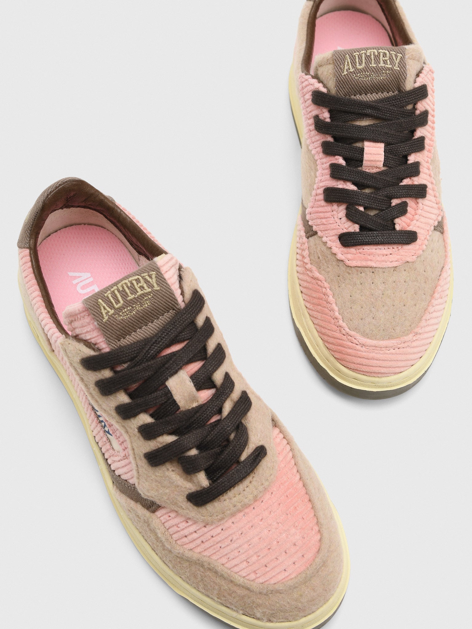 Autry Women's Medalist Low Sneaker - Saint Bernard