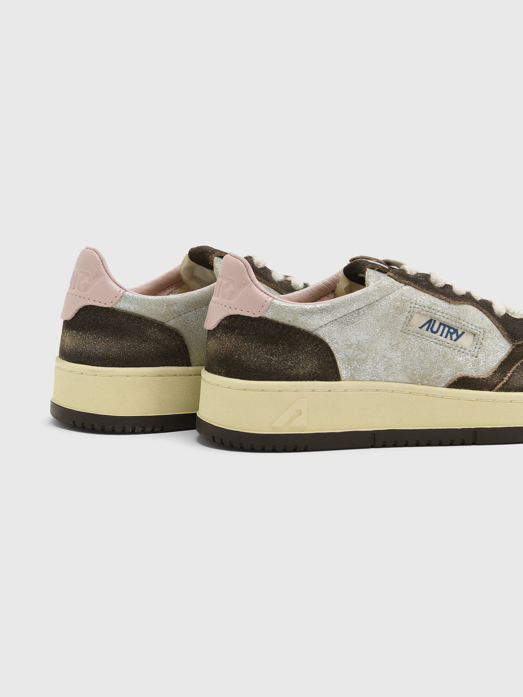 Autry Women's Medalist Low Sneaker - Saint Bernard