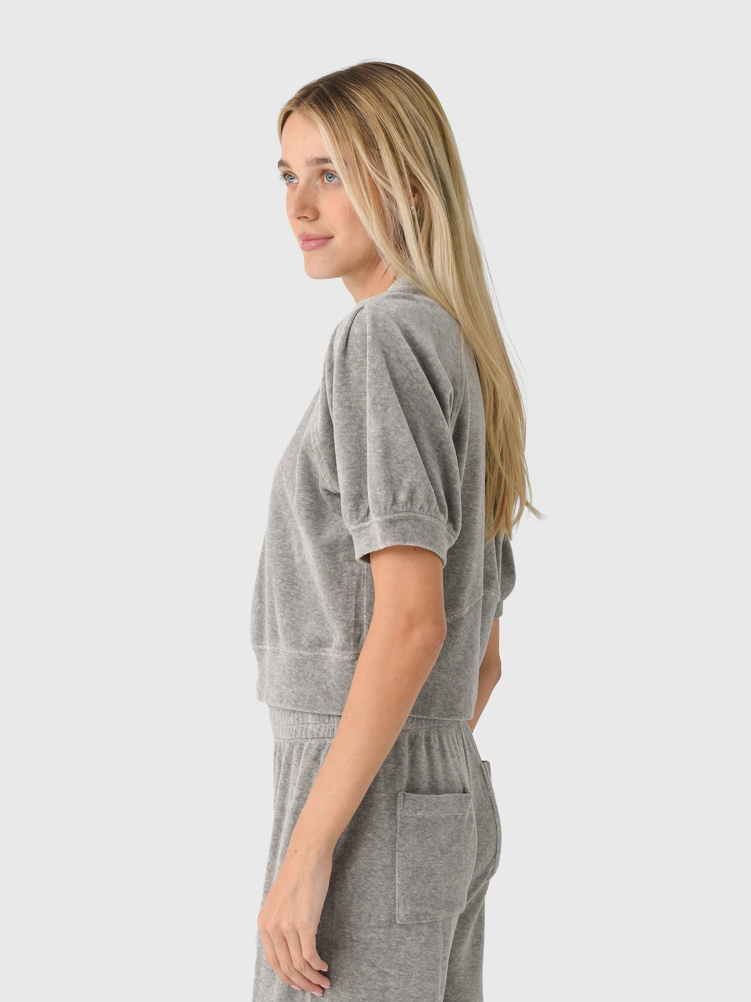 AVIS07xHEATHERGREY-alt2