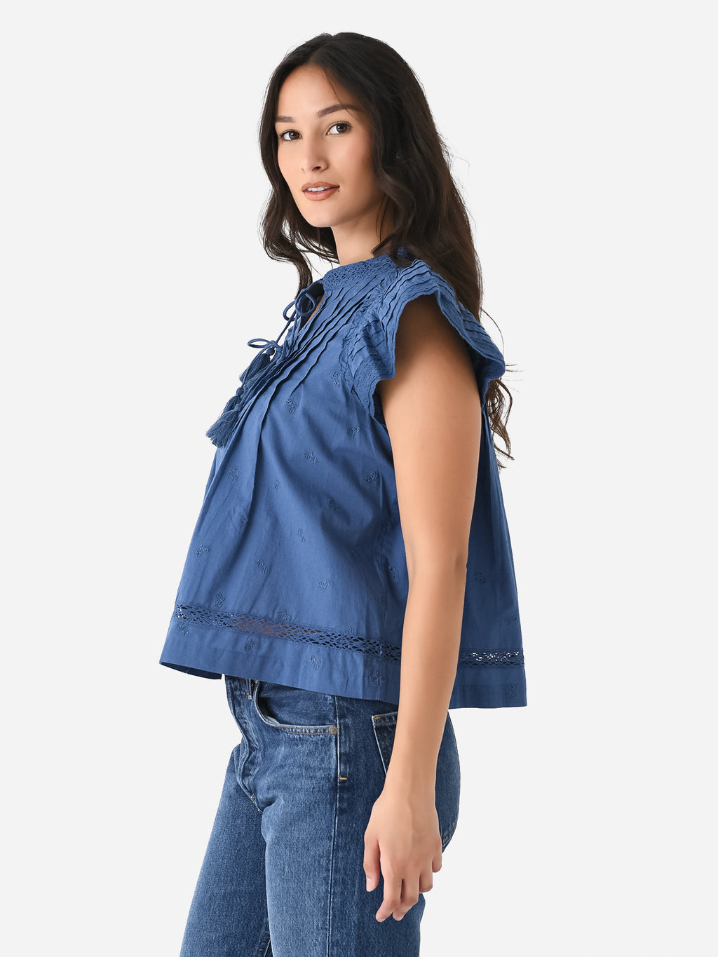 AW23-041xBLUE-alt2