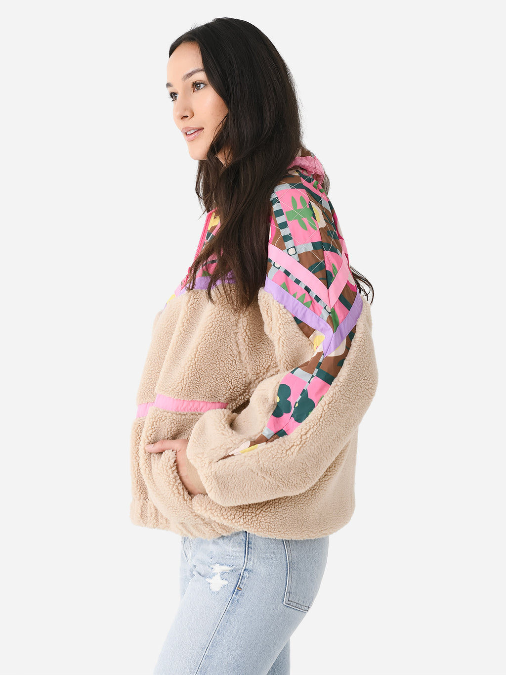 AW23-CB-J20xMULTI-alt2