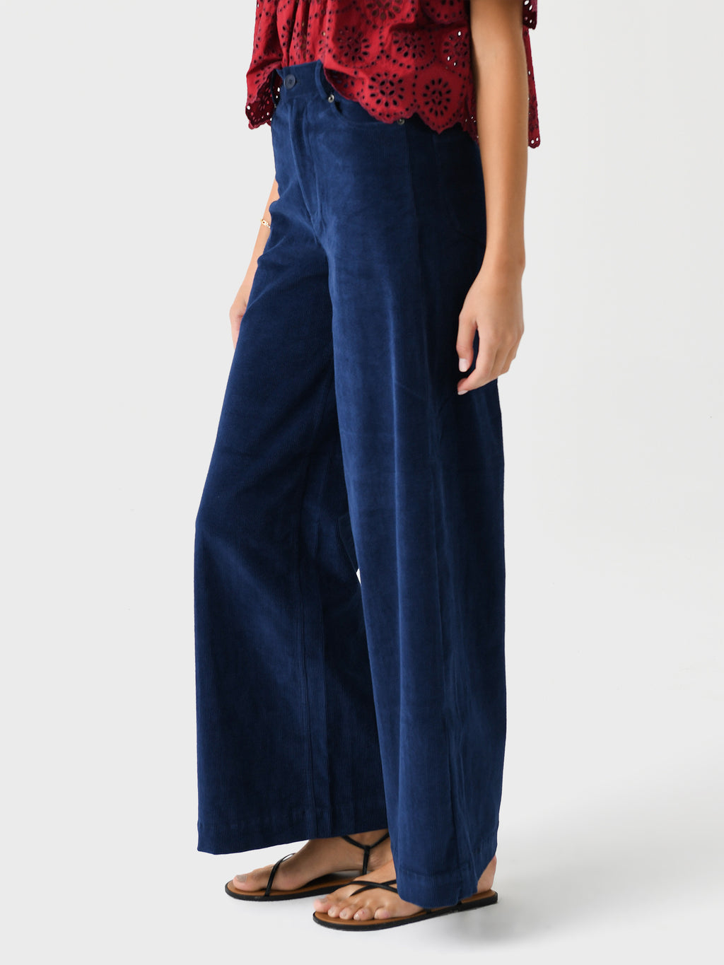 AW24-006xBLUE-alt2