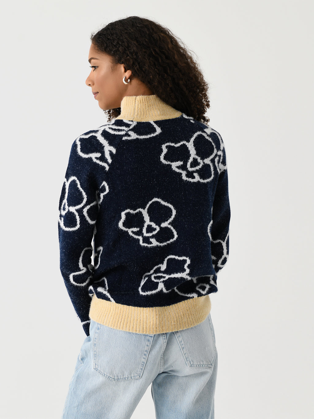 AW24-011xNAVYLEMON-alt3