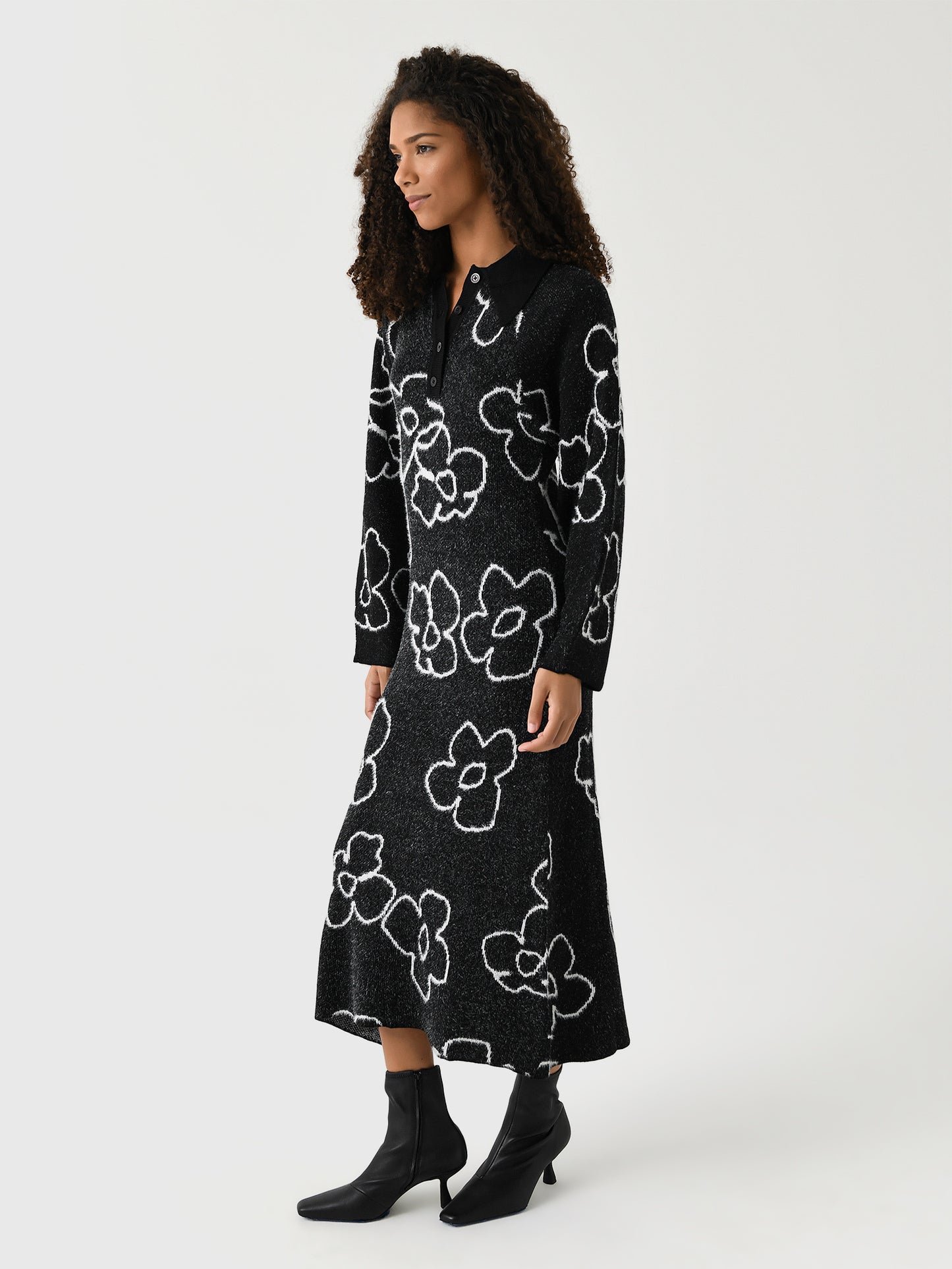 AW24-014_xBLACK-alt1