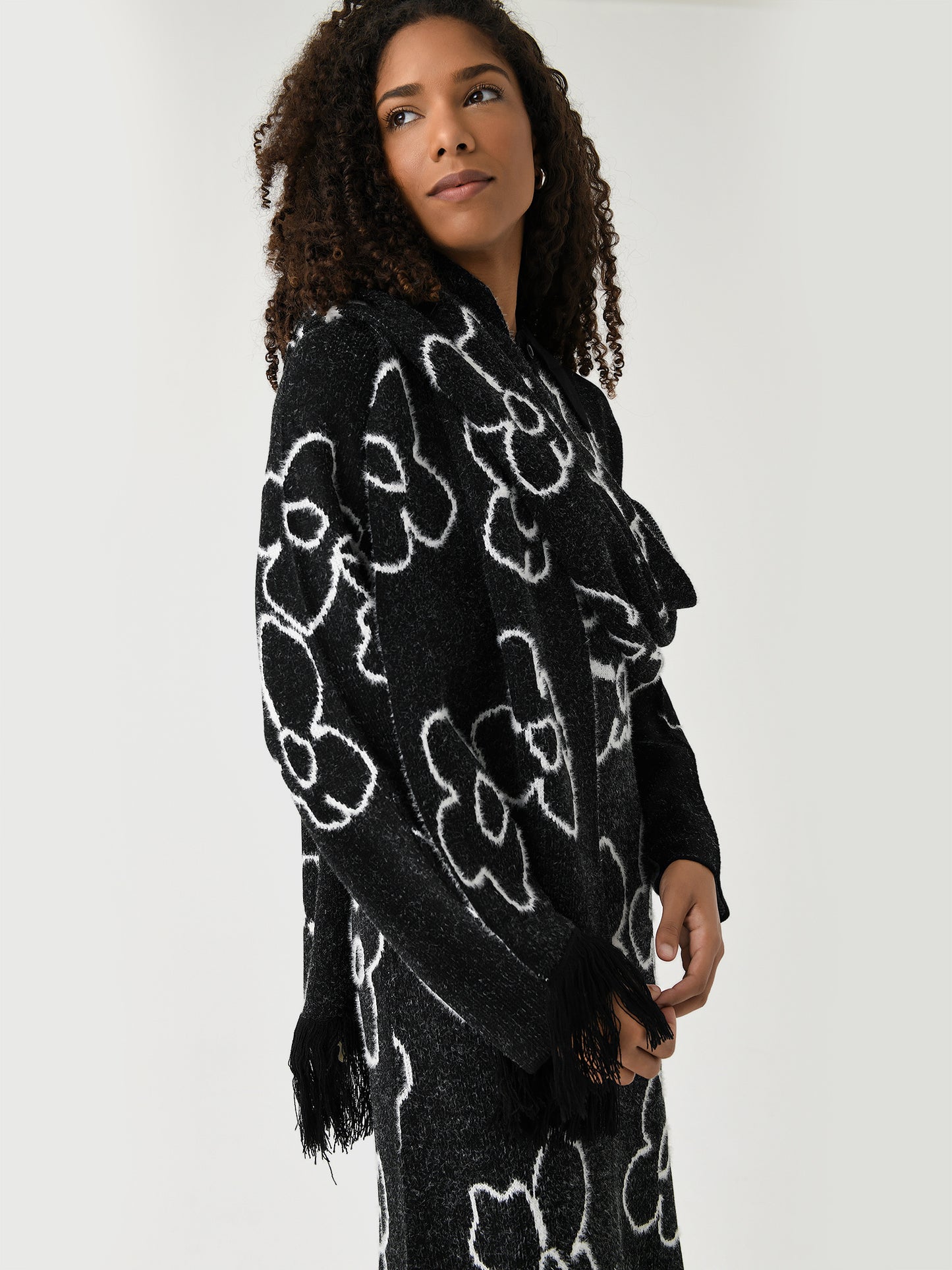 AW24-017_xBLACK-alt1