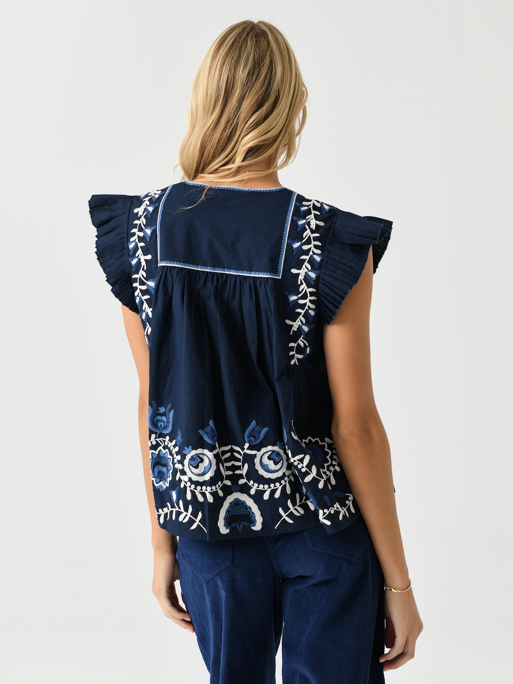 AW24-023xNAVY-alt3