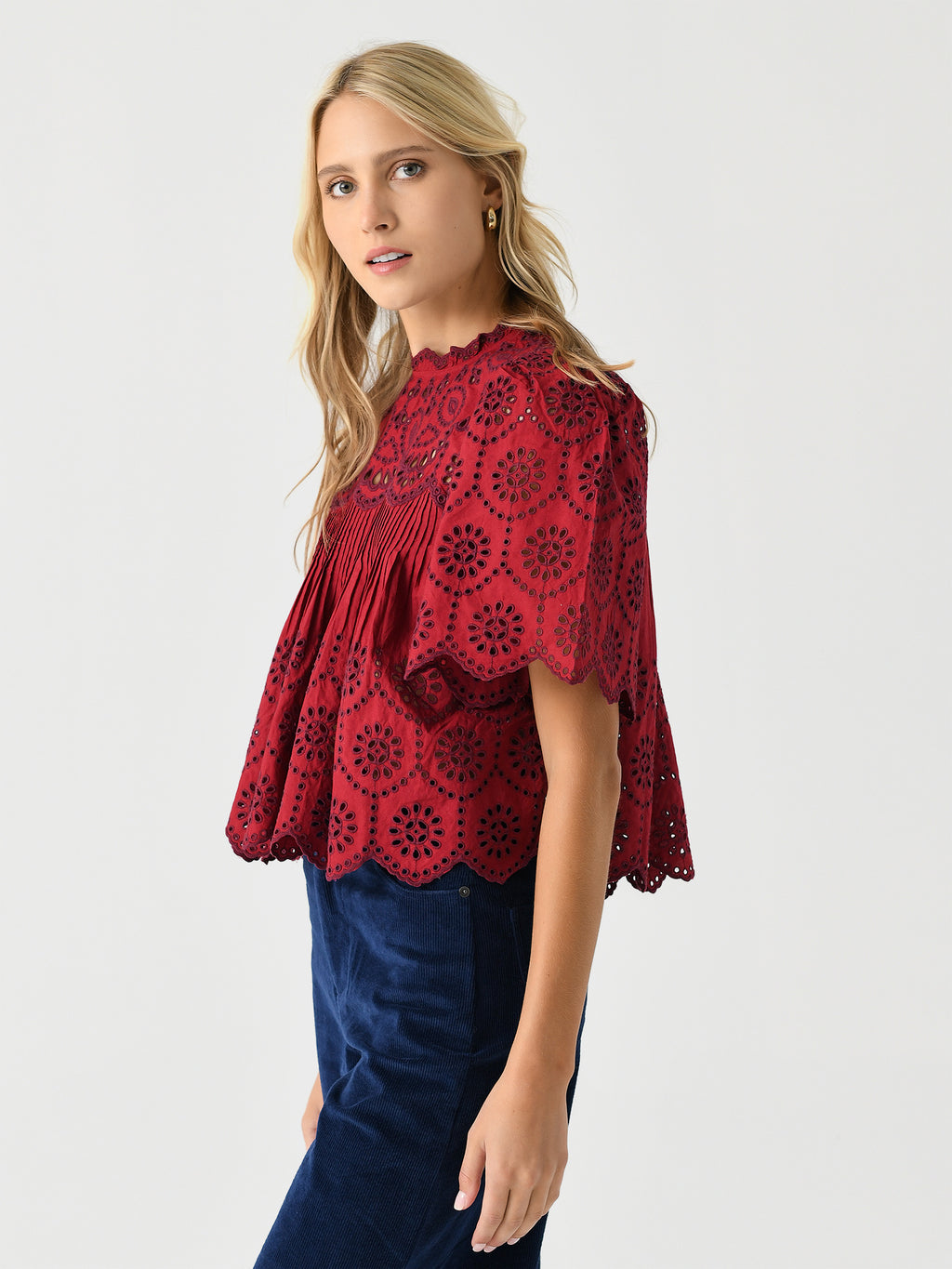 AW24-036xRED-alt2