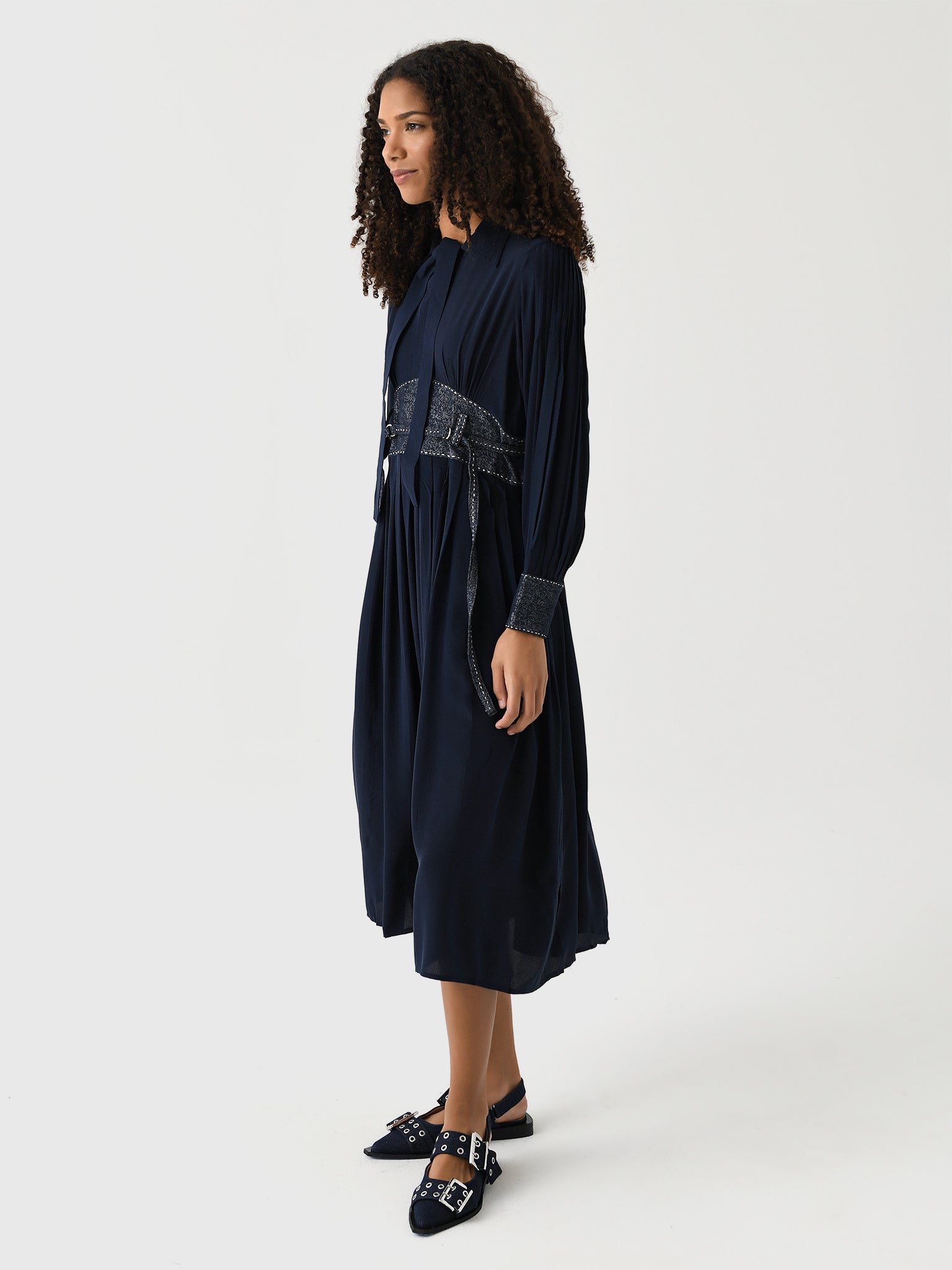 AW24-058xBLUE-alt1