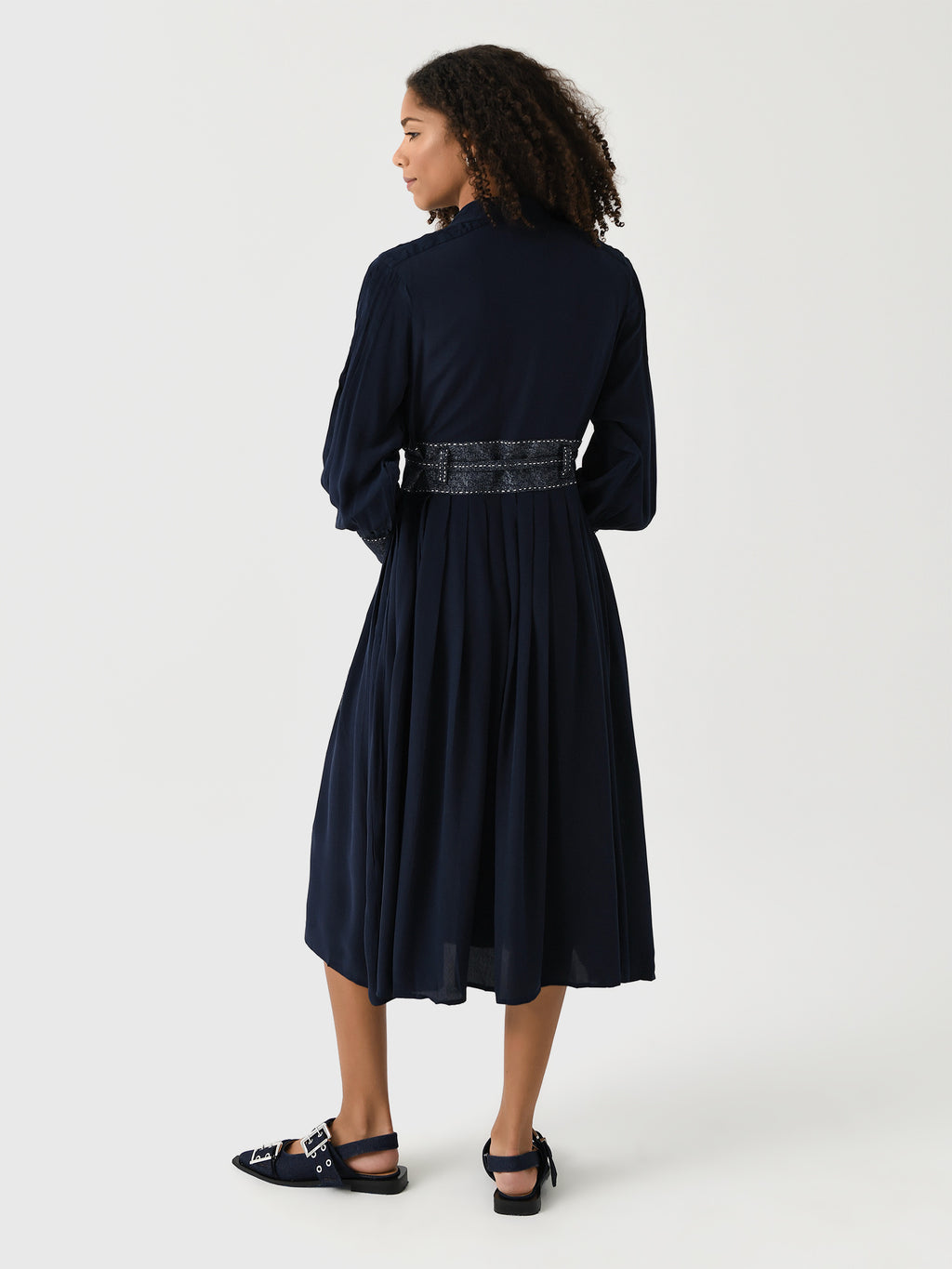 AW24-058xBLUE-alt2
