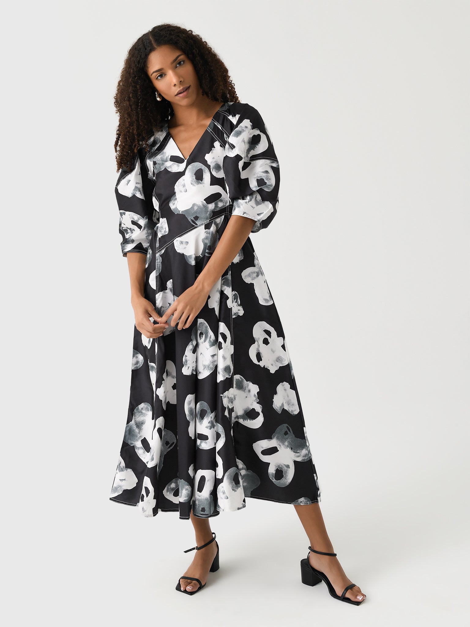 Lovebirds Women's Lupine Dress - Saint Bernard