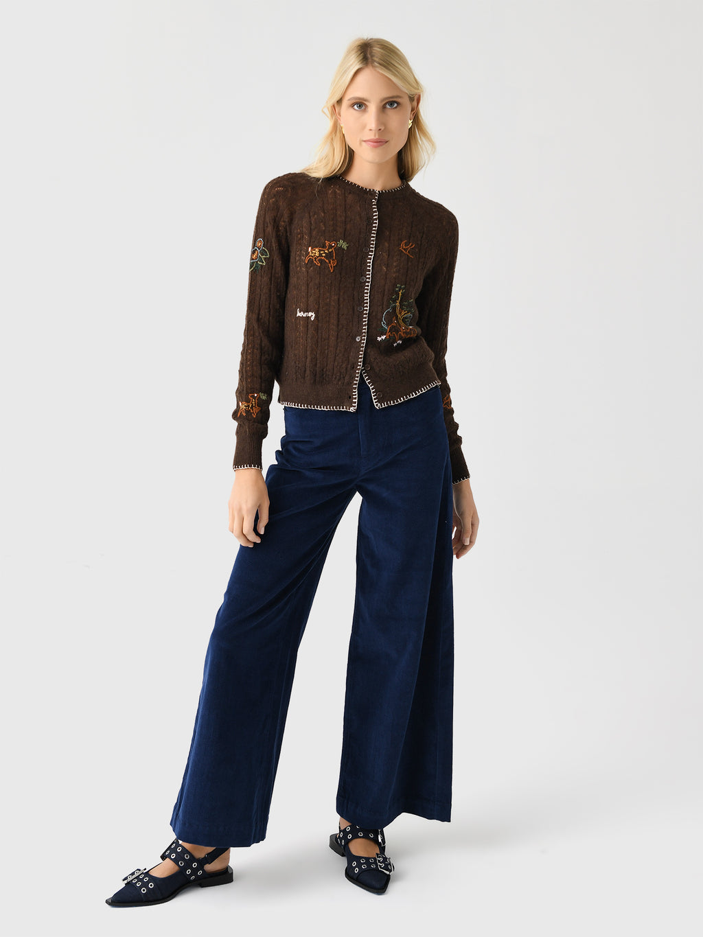 AW24-180xBROWN-alt1