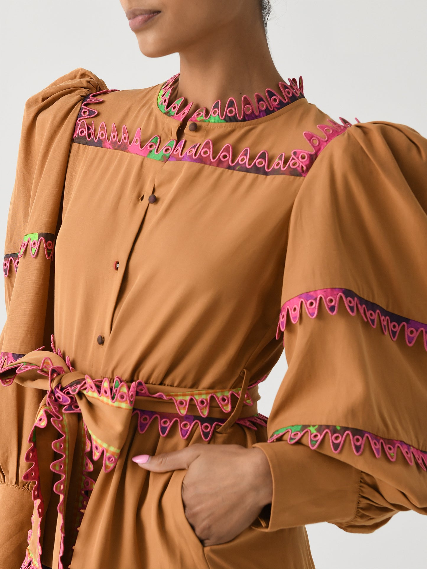 AW24-CB-D06xSAND-alt3