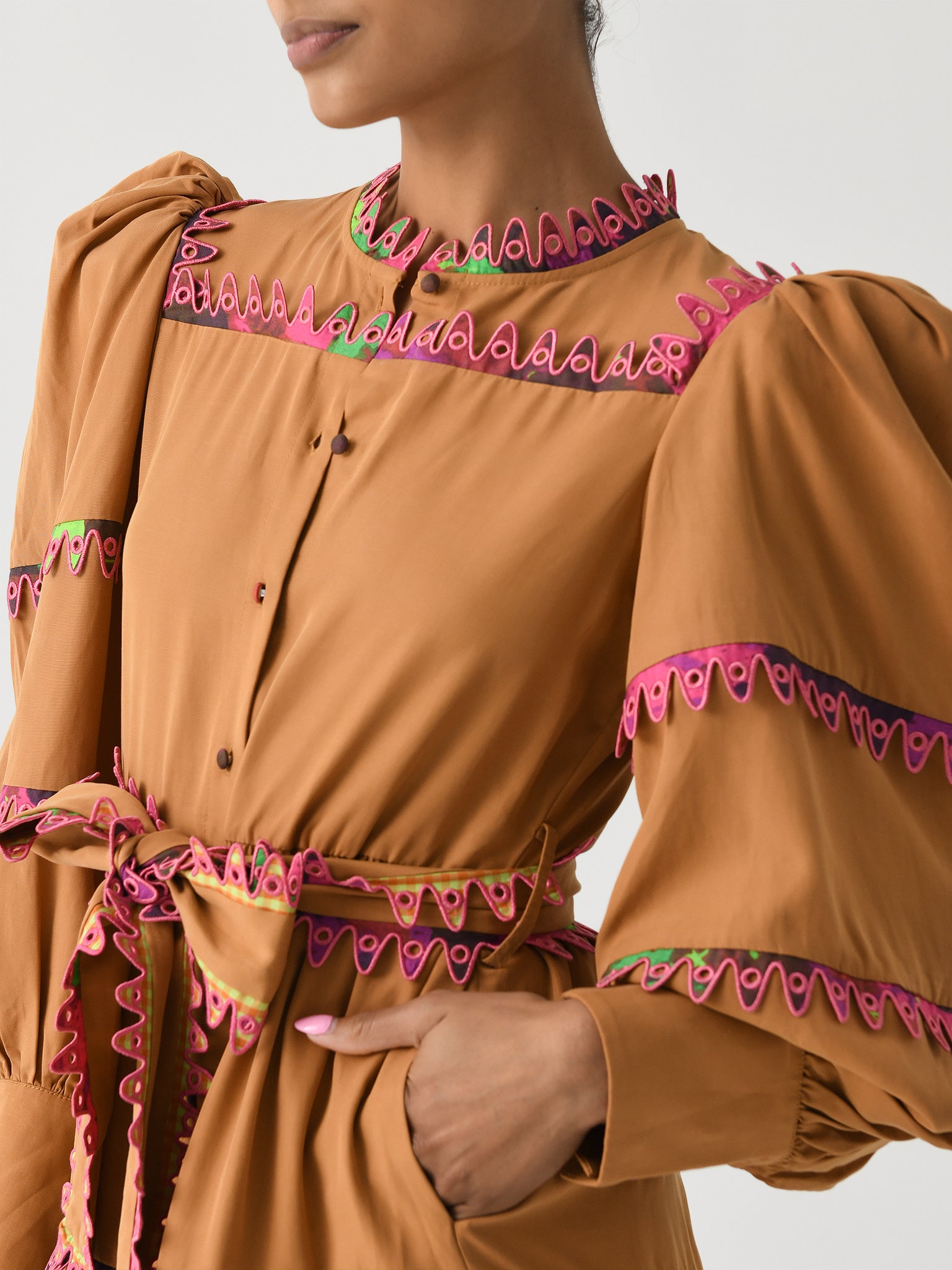 AW24-CB-D06xSAND-alt3