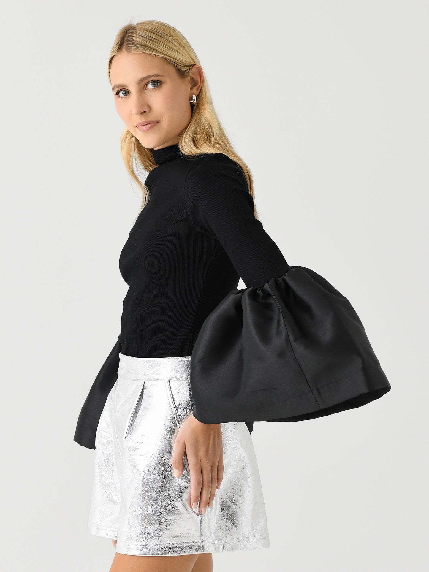 AW24TP0312JRRBKxBLACK-alt2