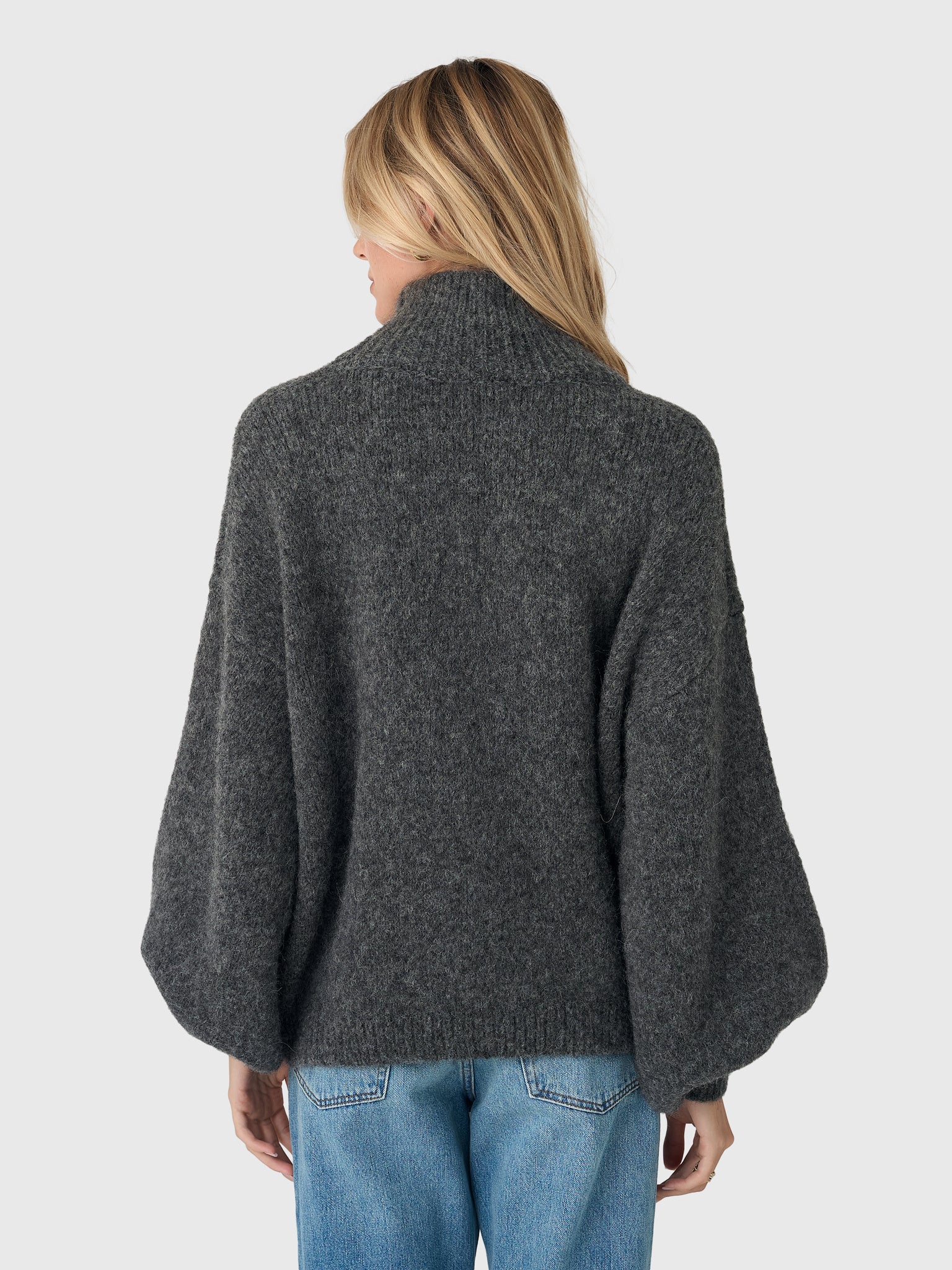 AW25_LVPT014xCHARCOAL-alt2