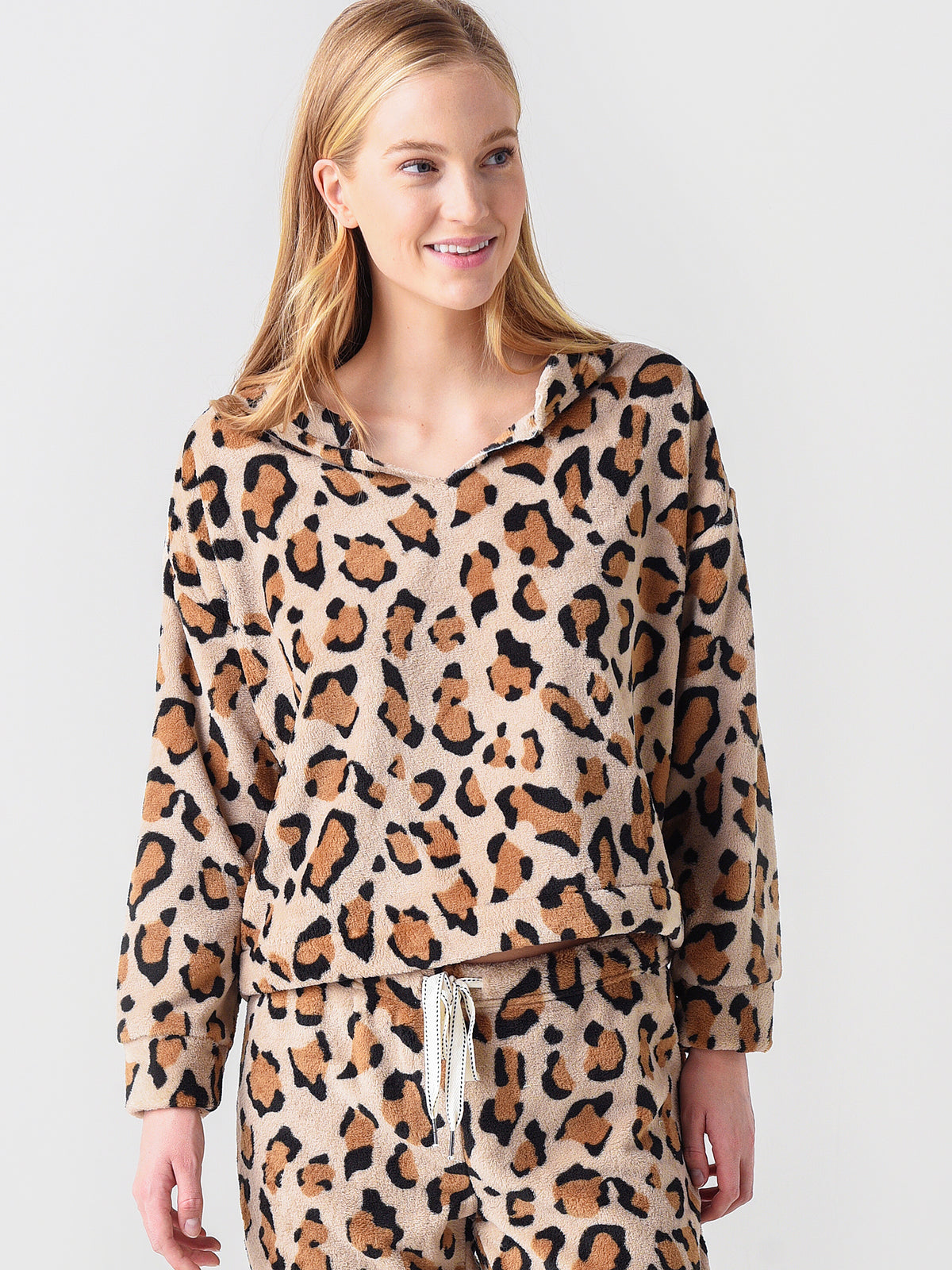 Dylan Women's Animal Split Neck Top - Saint Bernard